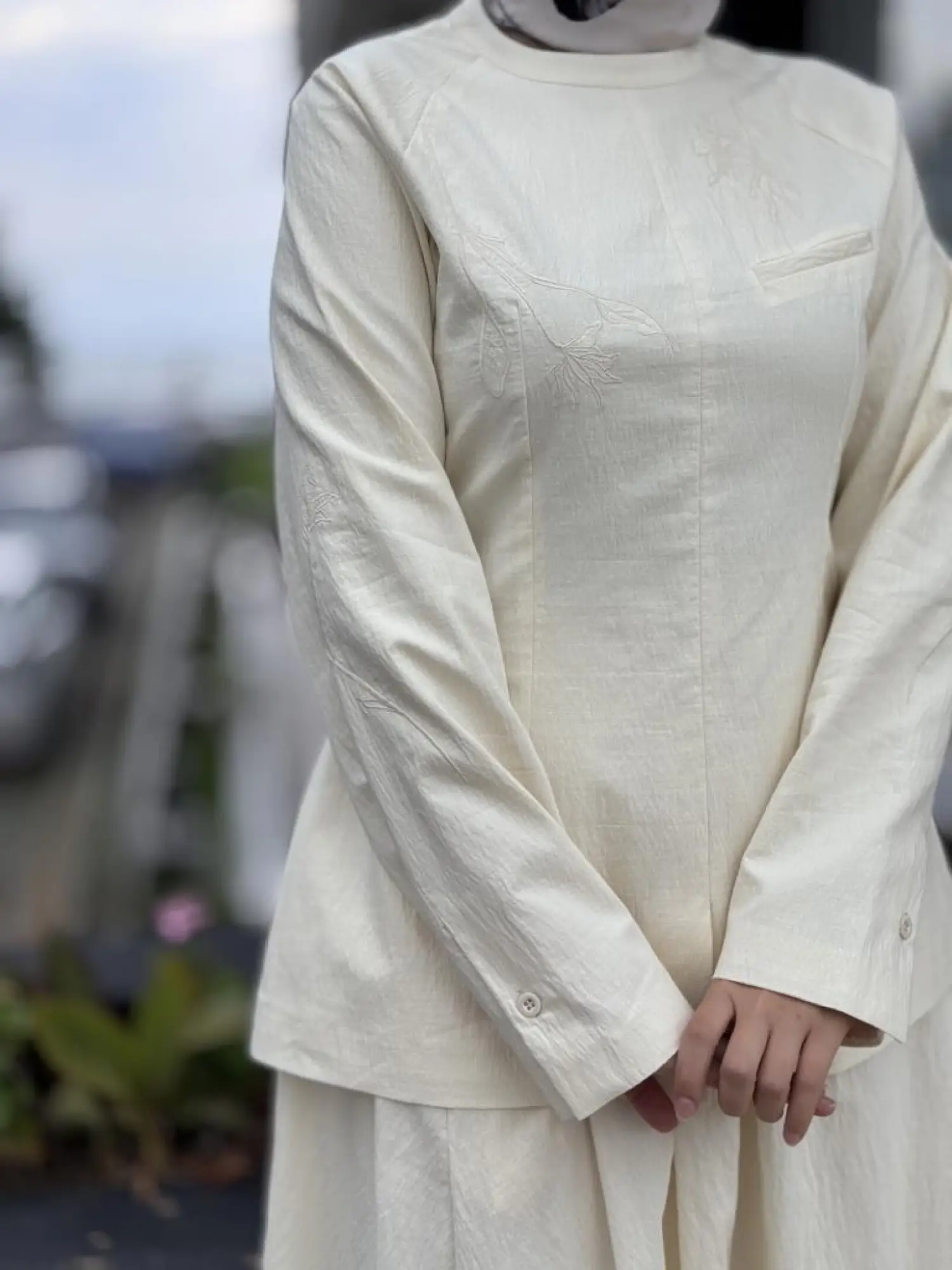 QooQ Store Nakış Detaylı Çift Yönlü Bluz Etek Takım 26FW210