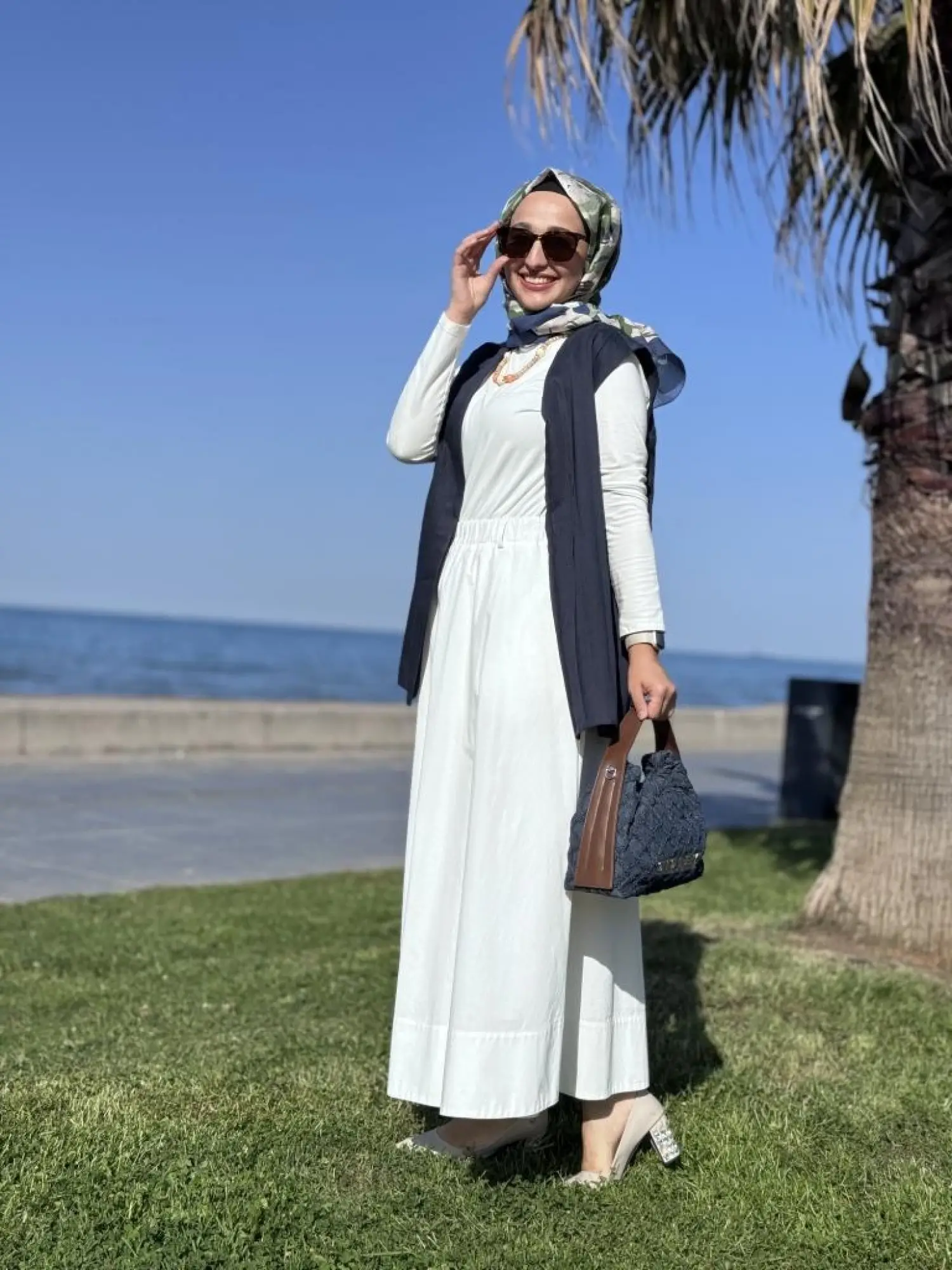 QooQ Store Serpent Çıtçıtlı Keten Yelek 25SS609