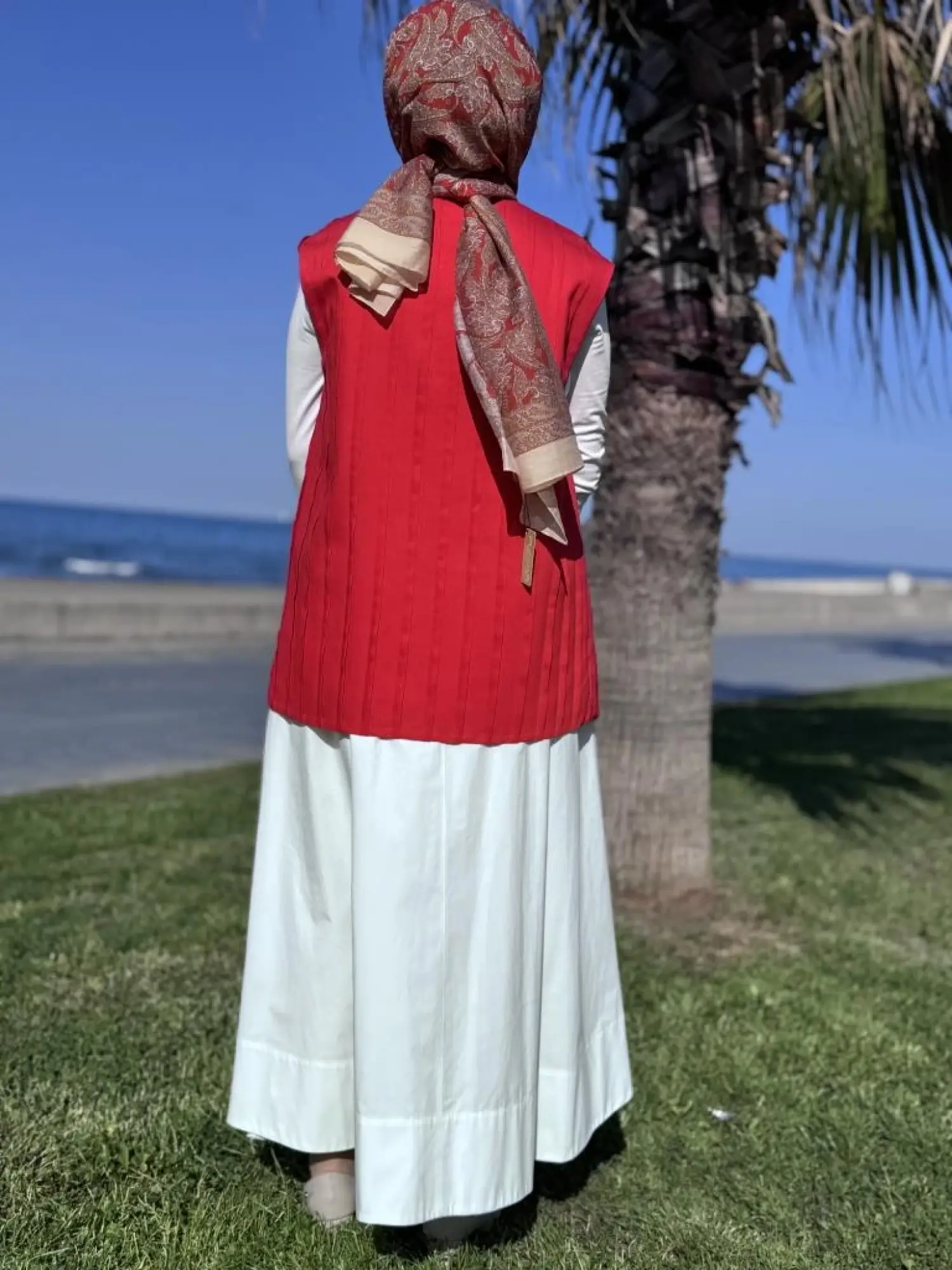 QooQ Store Serpent Çıtçıtlı Keten Yelek 25SS609