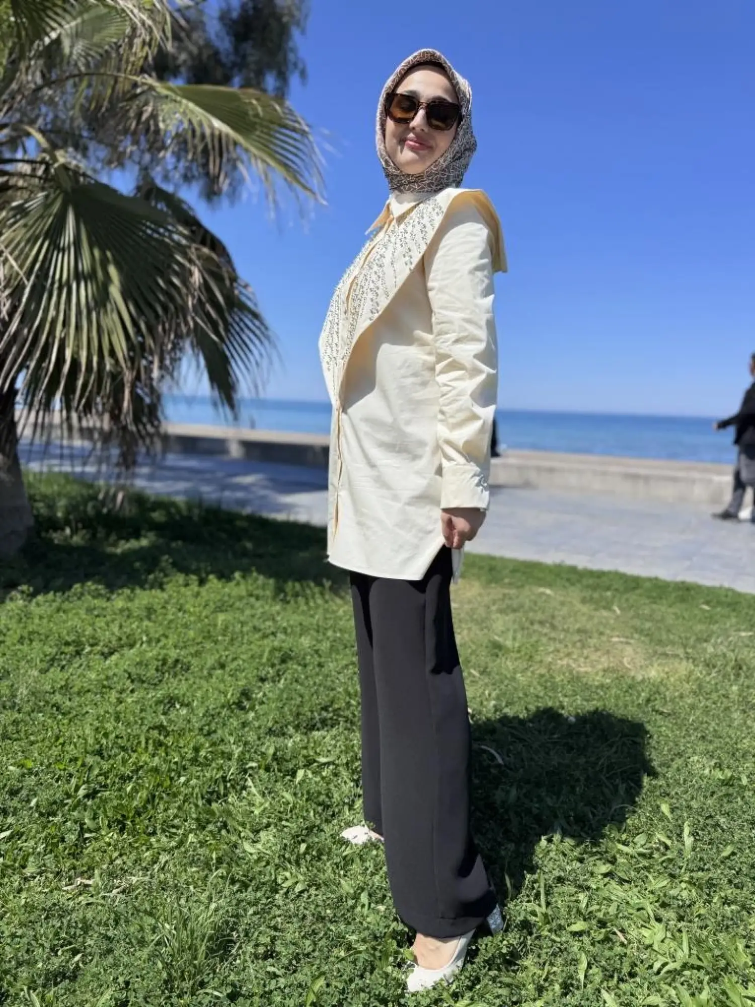 Qupra Göğsü Taş Detaylı Poplin Gömlek WAB84004