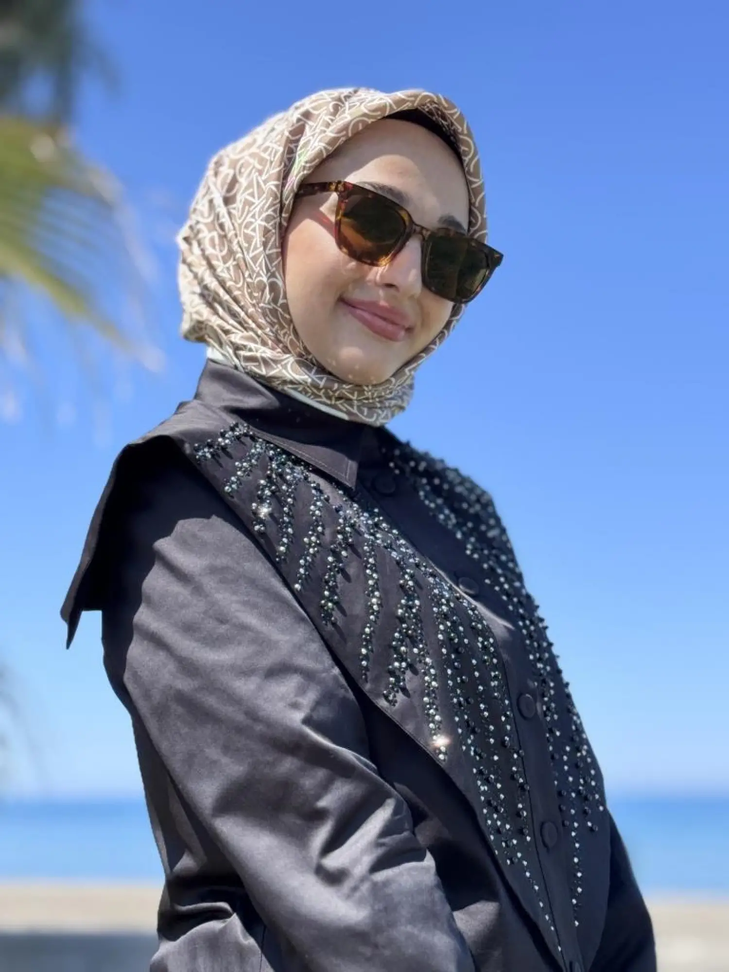 Qupra Göğsü Taş Detaylı Poplin Gömlek WAB84004