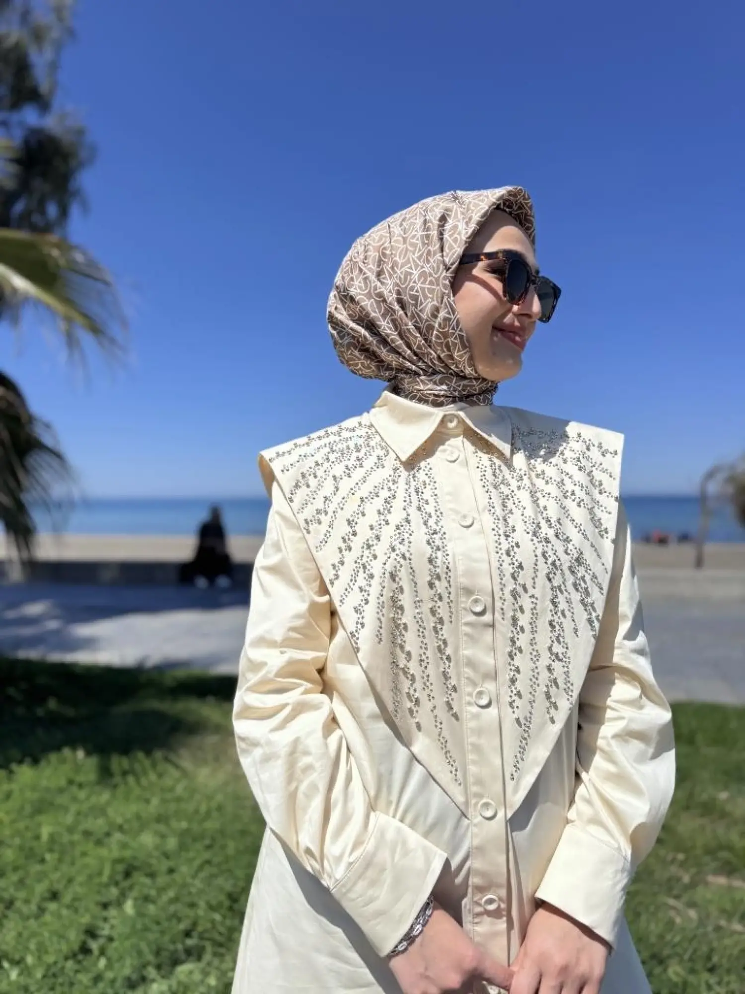 Qupra Göğsü Taş Detaylı Poplin Gömlek WAB84004