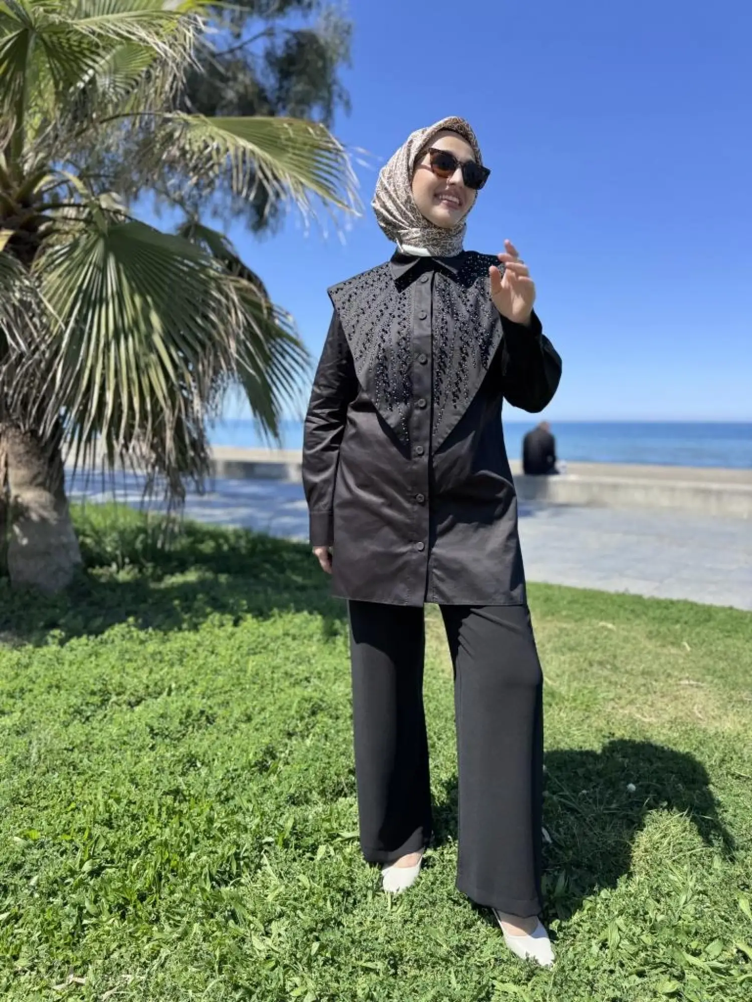 Qupra Göğsü Taş Detaylı Poplin Gömlek WAB84004