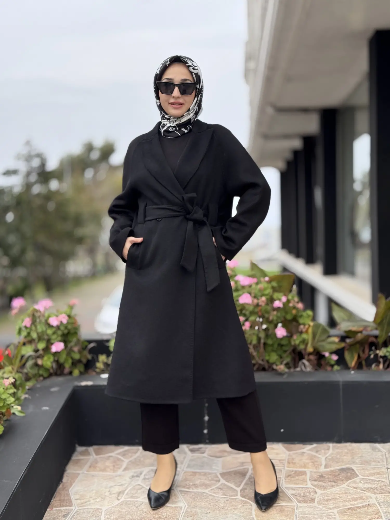 Qupra Kruvaze Yaka Siyah Kaban WAC91050