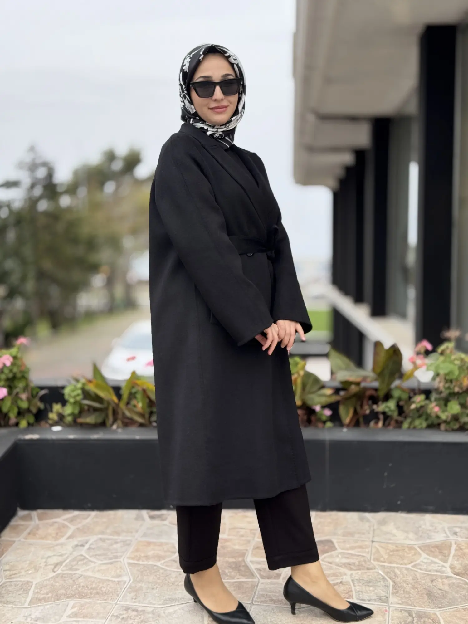 Qupra Kruvaze Yaka Siyah Kaban WAC91050