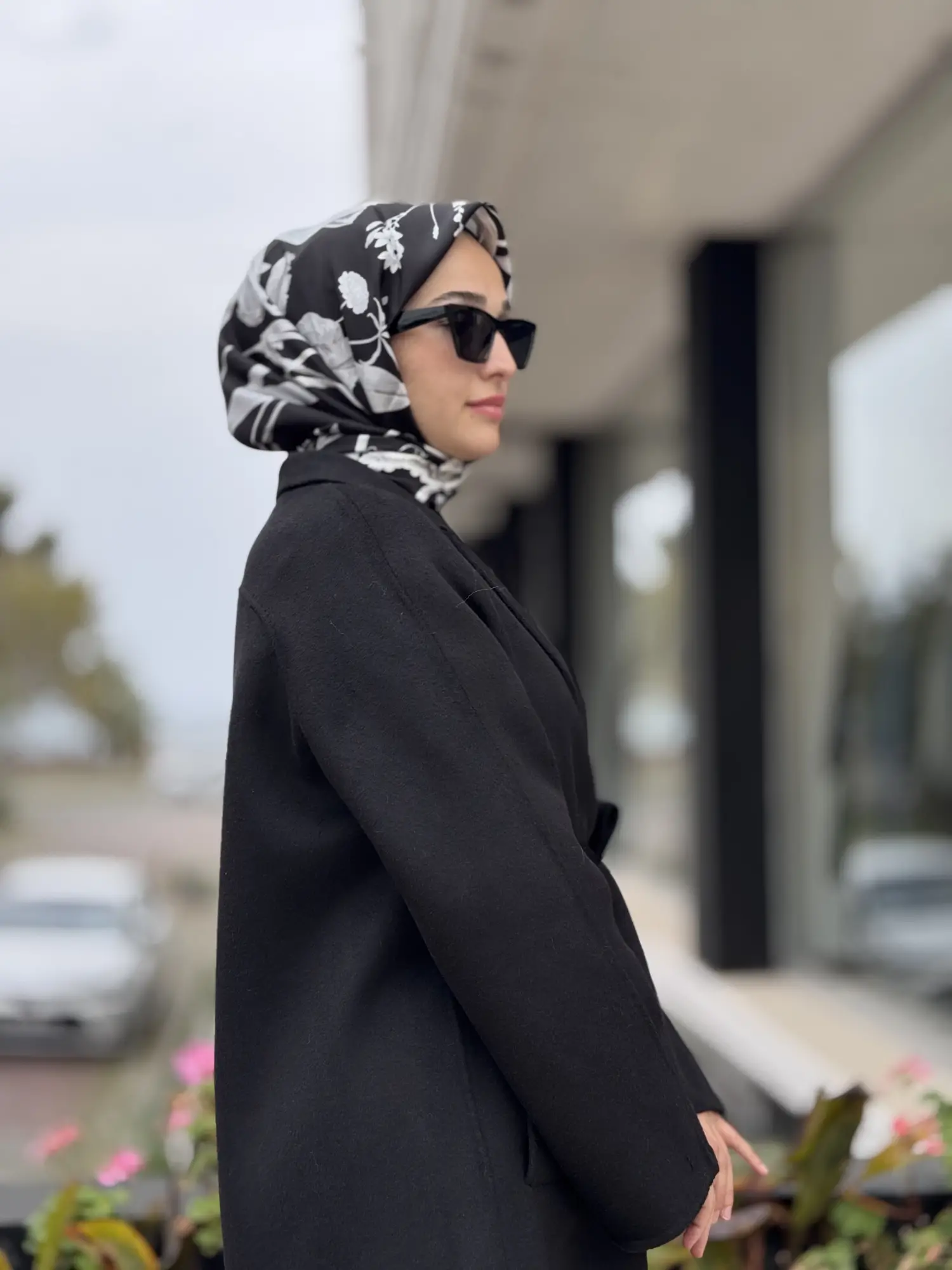 Qupra Kruvaze Yaka Siyah Kaban WAC91050