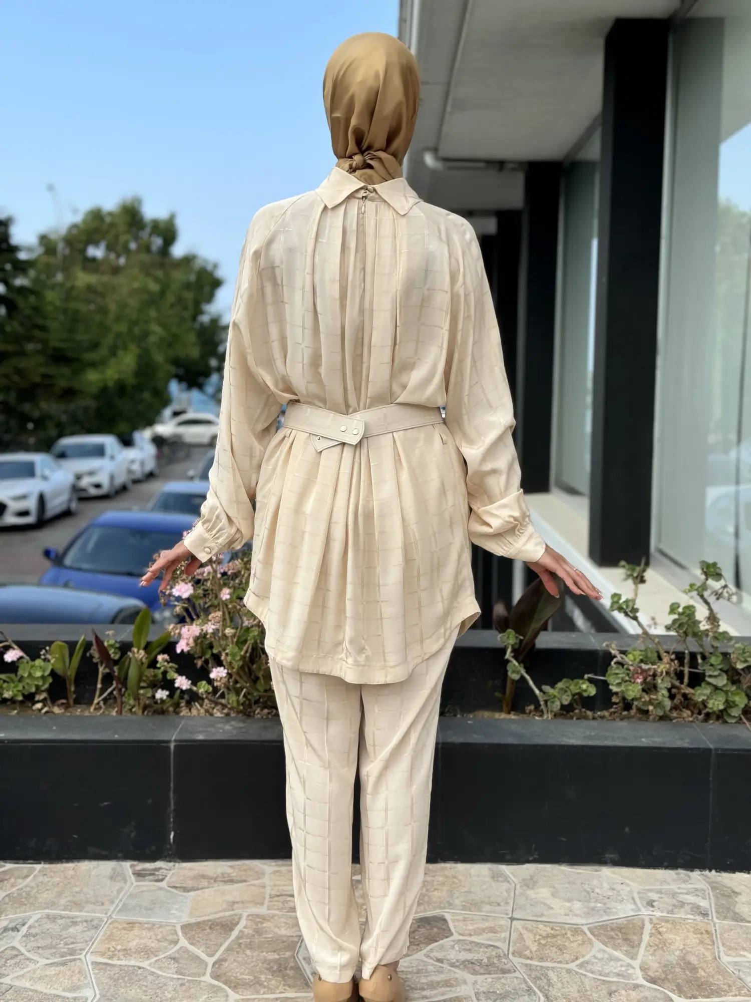 Qupra Omuzları İşlemeli Kemerli Tunik Pantolon Takım QAY62119