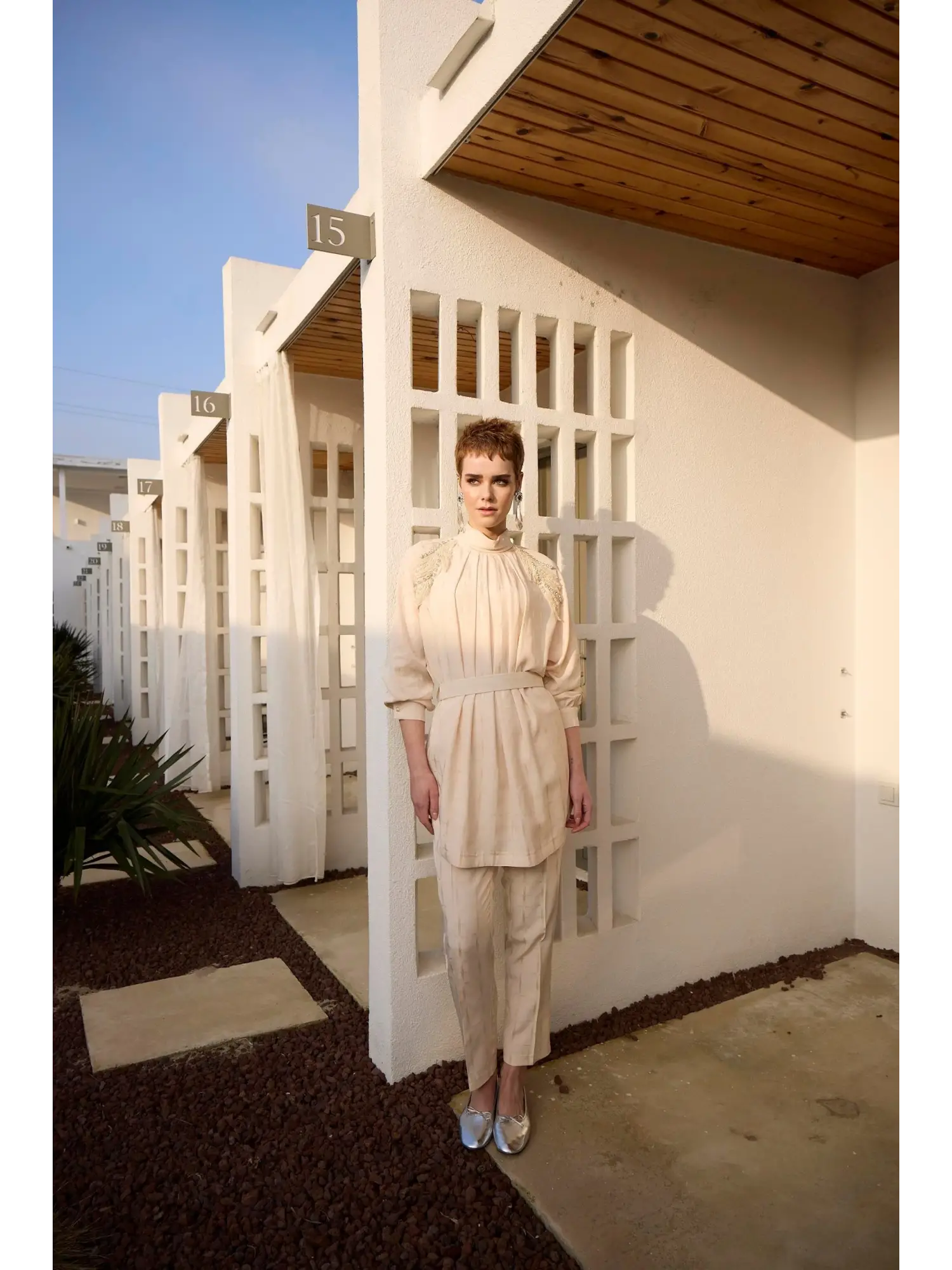 Qupra Omuzları İşlemeli Kemerli Tunik Pantolon Takım QAY62119