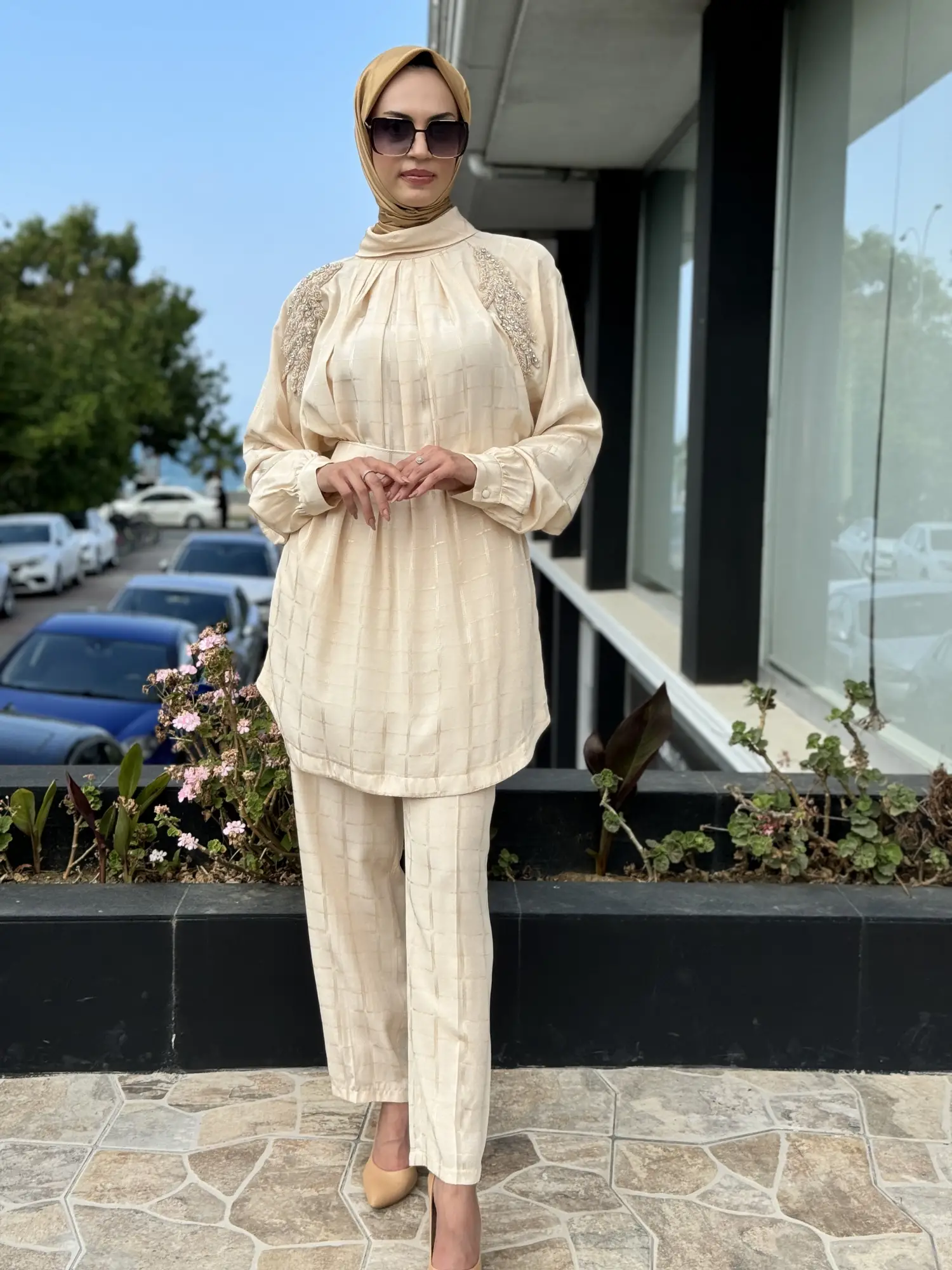 Qupra Omuzları İşlemeli Kemerli Tunik Pantolon Takım QAY62119