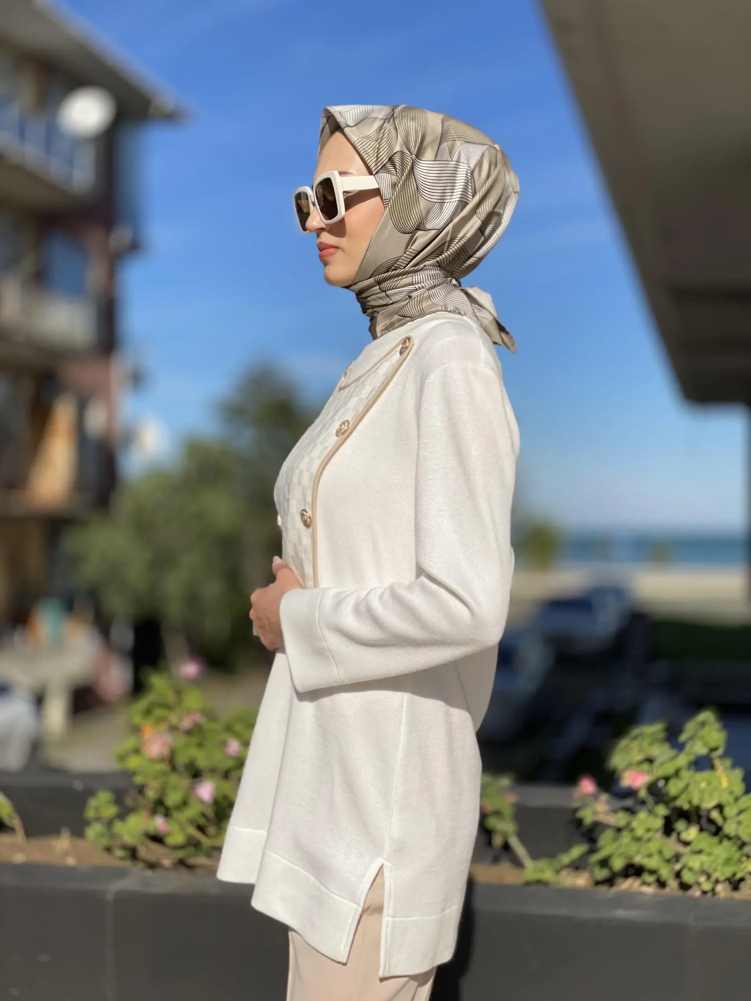 Qupra Önü Düğme Ve Kumaş Detaylı Örme Triko Tunik QAV54004