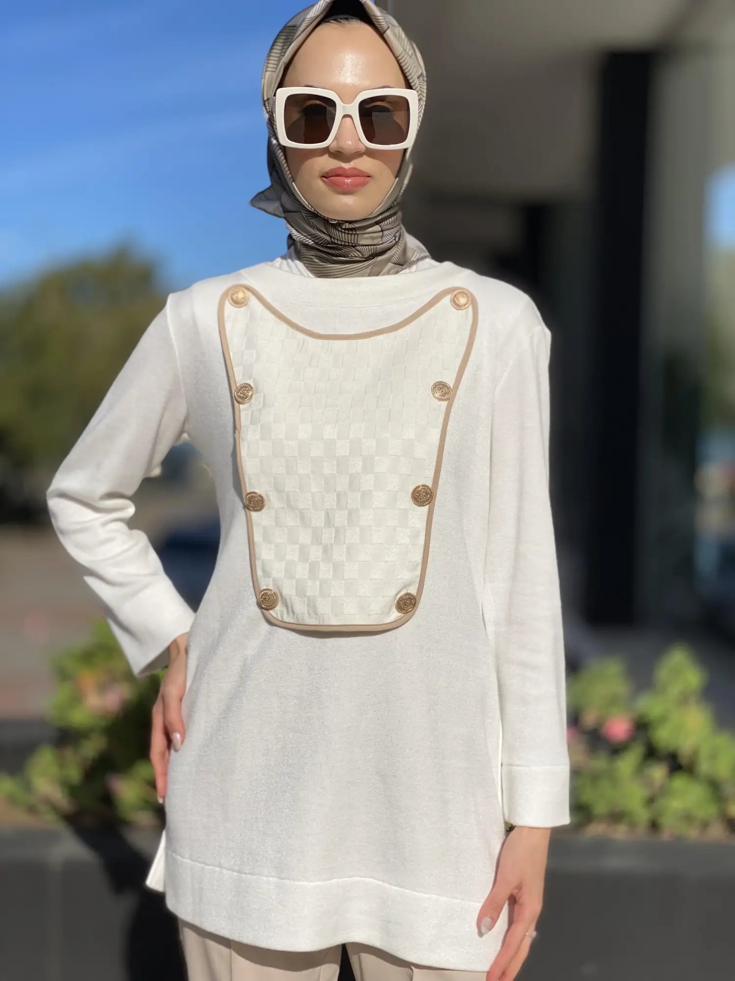 Qupra Önü Düğme Ve Kumaş Detaylı Örme Triko Tunik QAV54004