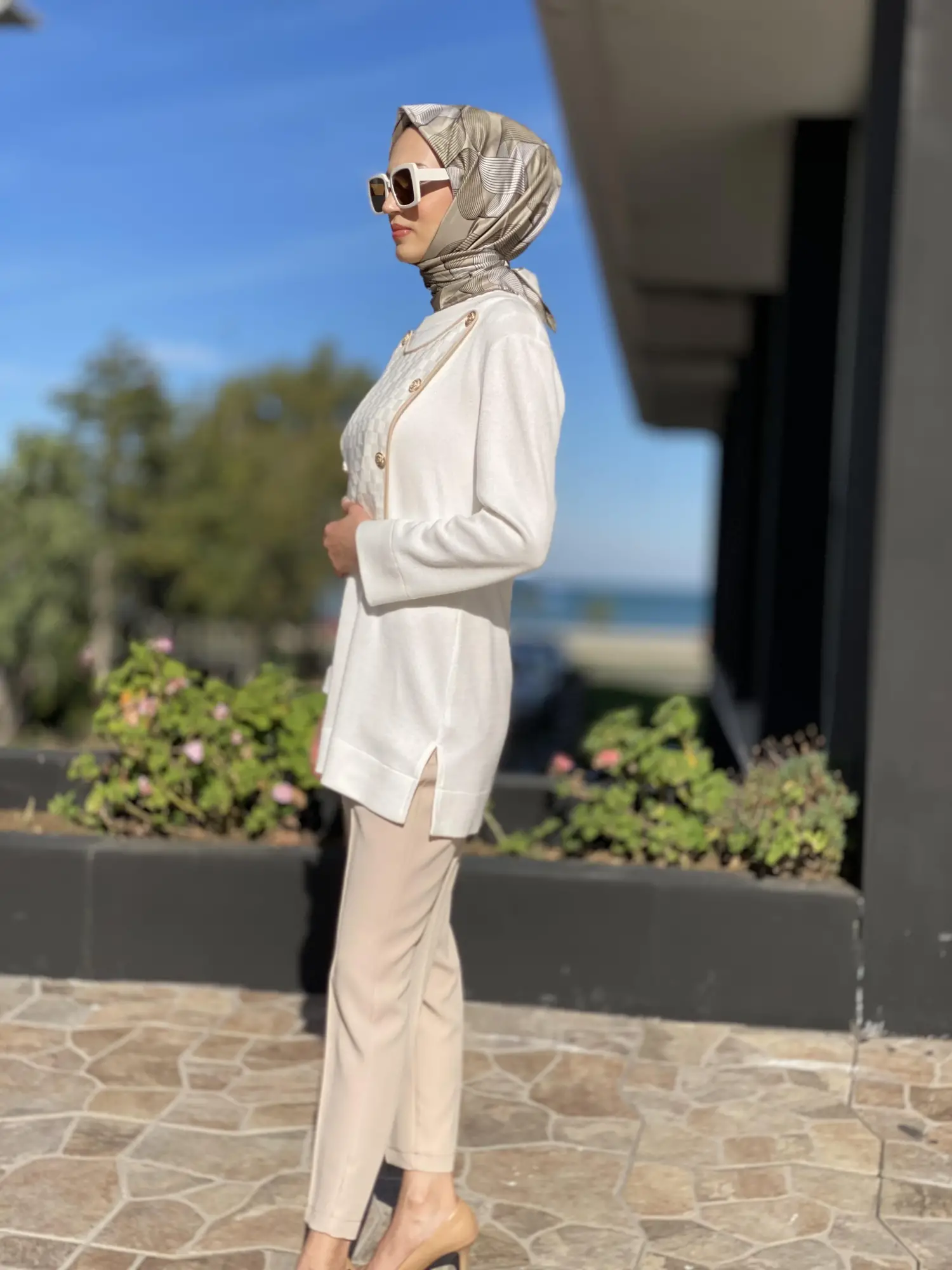 Qupra Önü Düğme Ve Kumaş Detaylı Örme Triko Tunik QAV54004