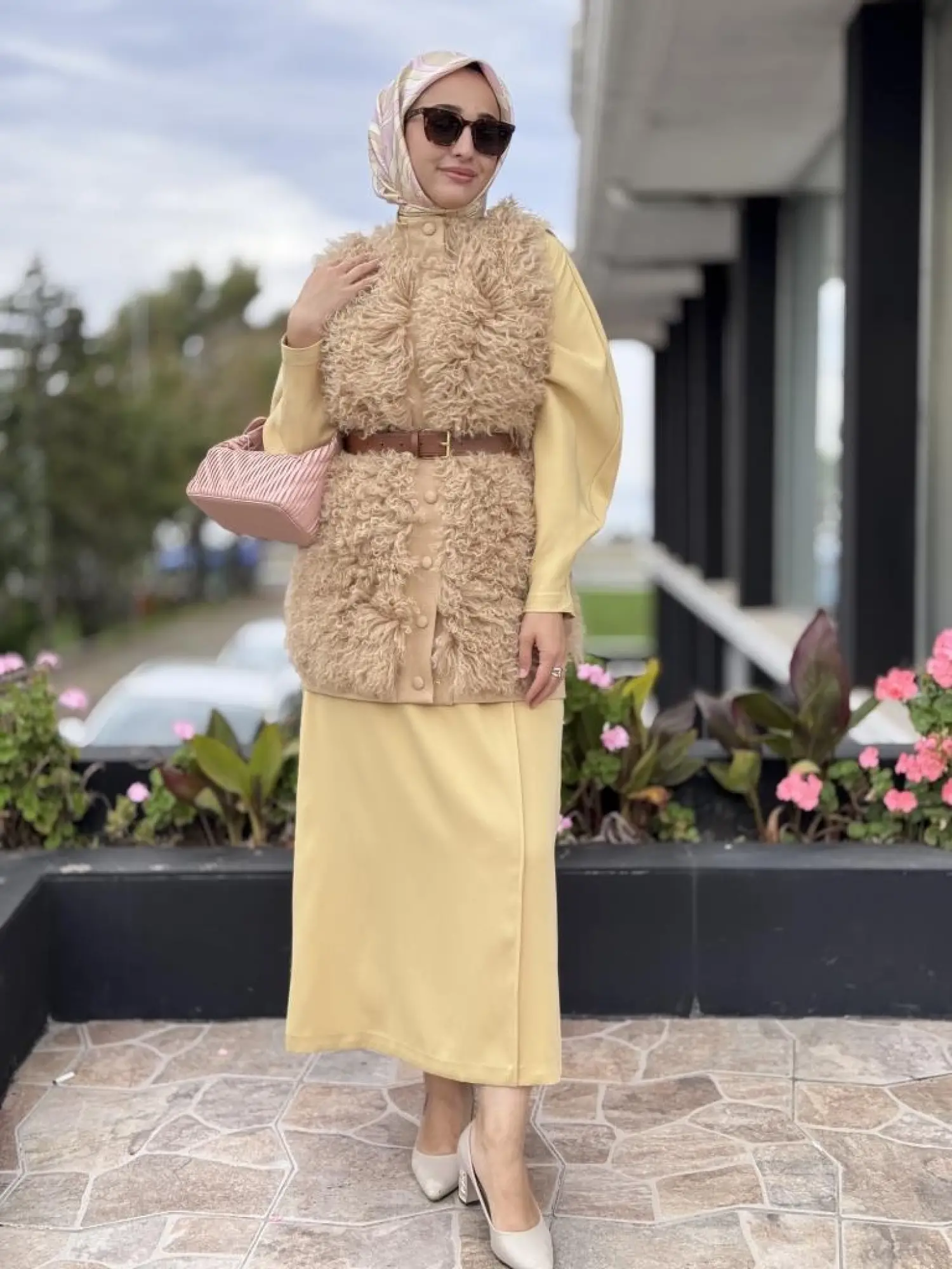 Qupra Önü Orjinal Yün Detaylı Kemerli Yelek WAC91029