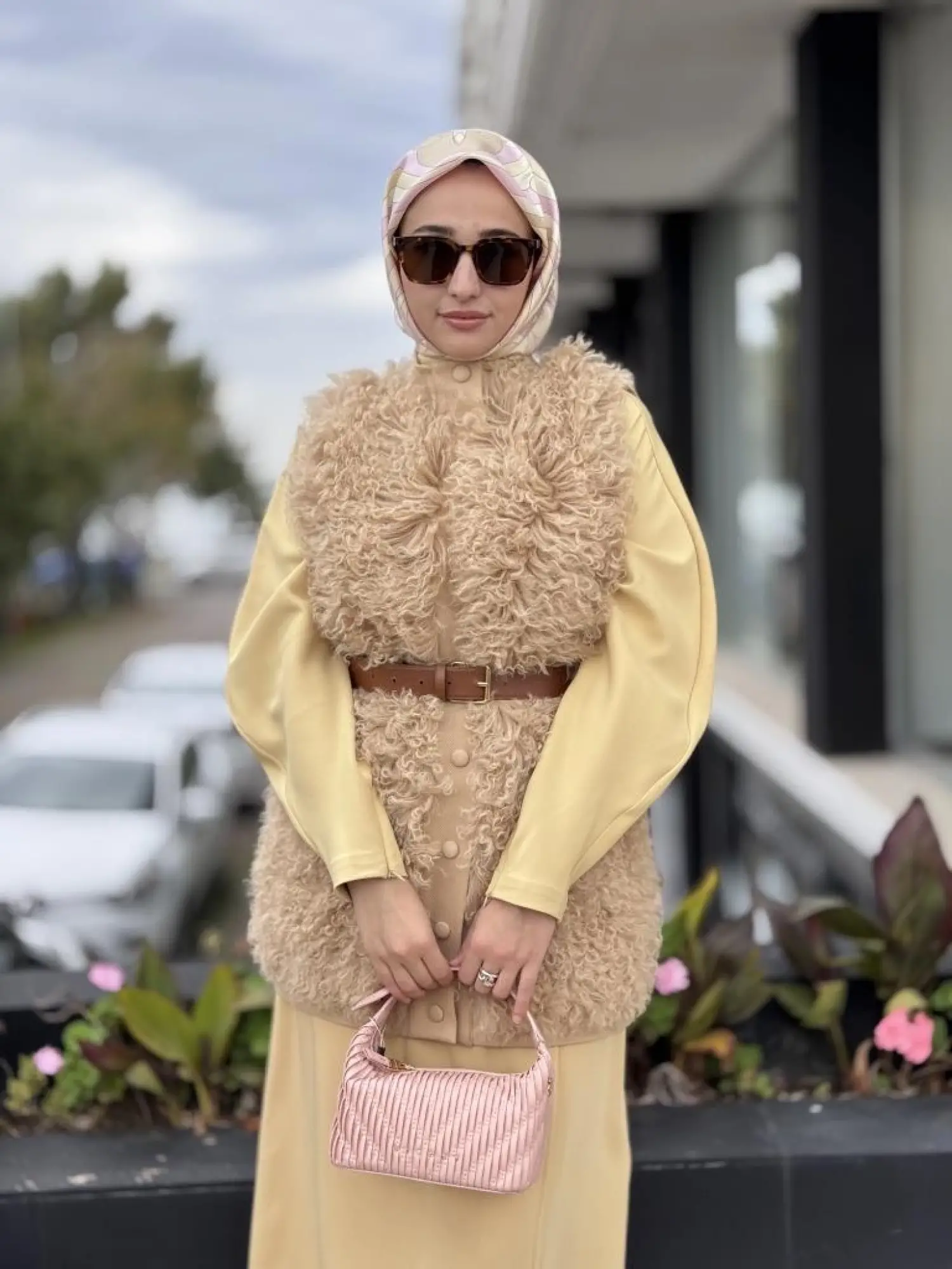 Qupra Önü Orjinal Yün Detaylı Kemerli Yelek WAC91029