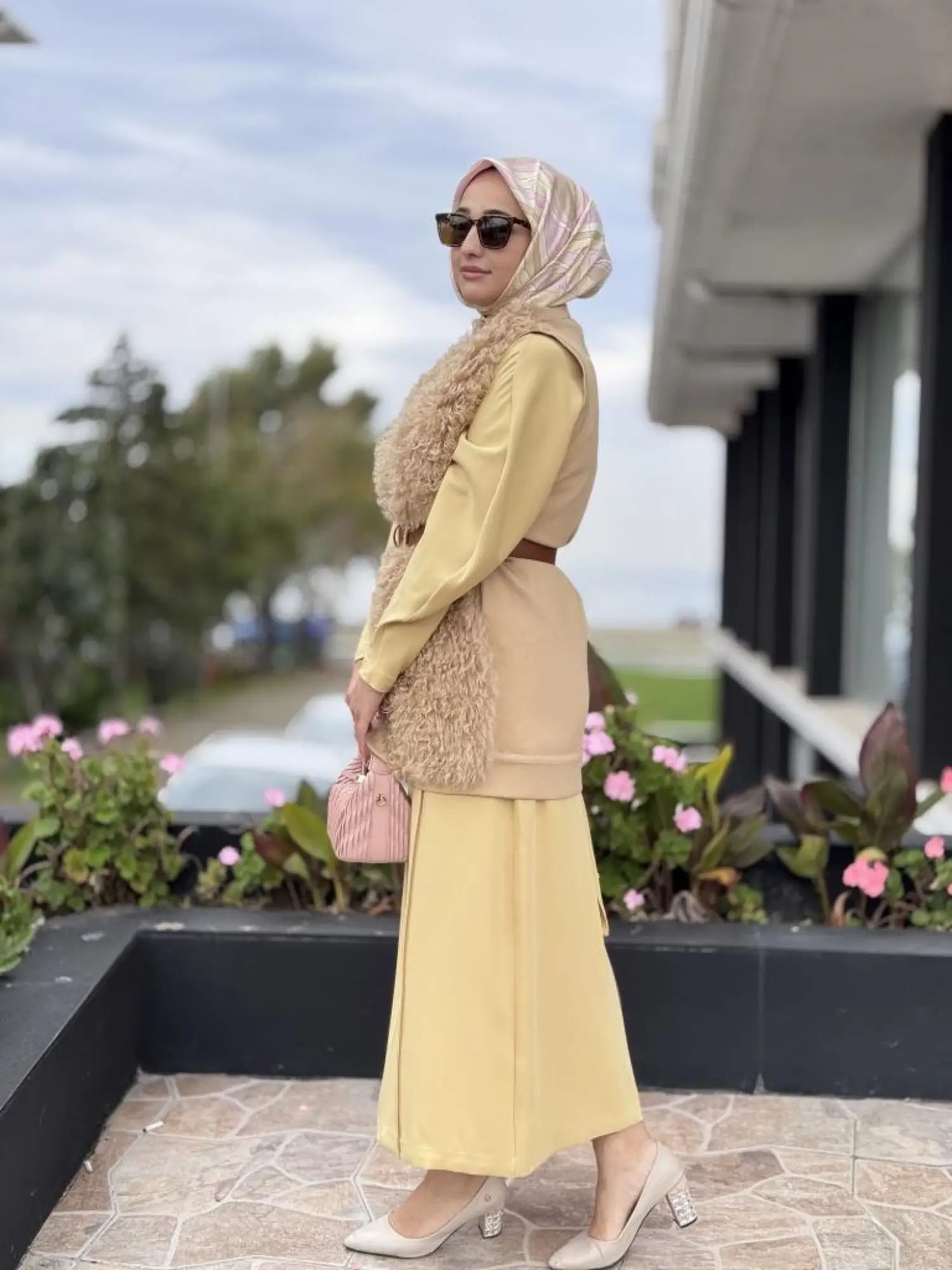 Qupra Önü Orjinal Yün Detaylı Kemerli Yelek WAC91029