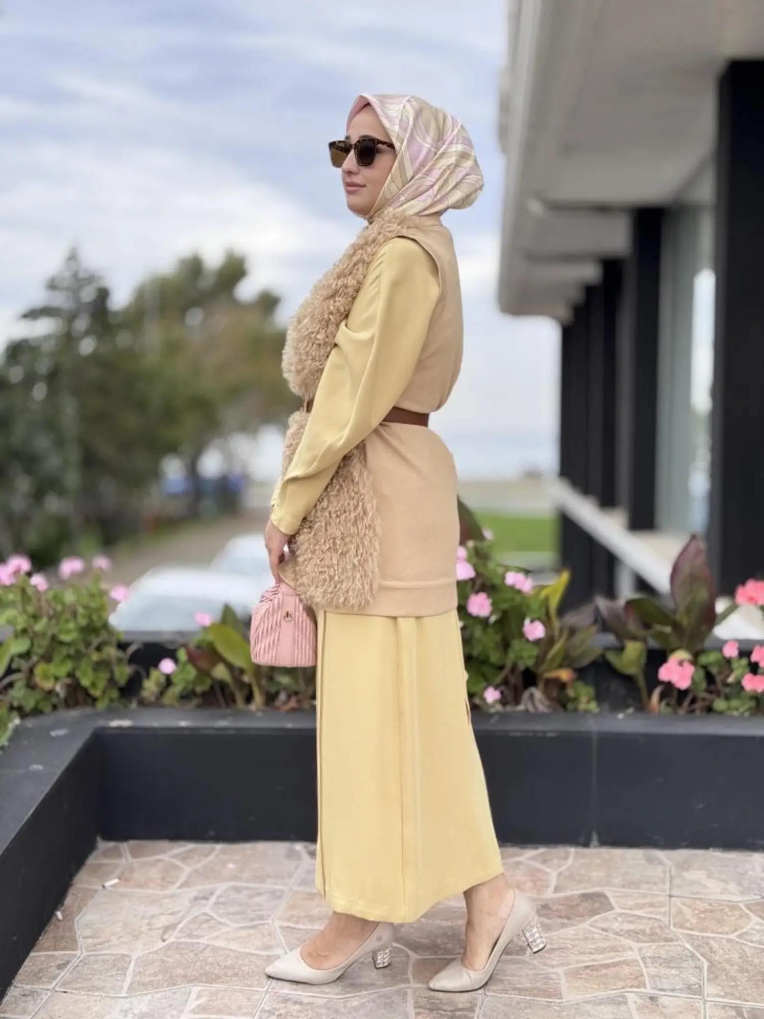 Qupra Önü Orjinal Yün Detaylı Kemerli Yelek WAC91029