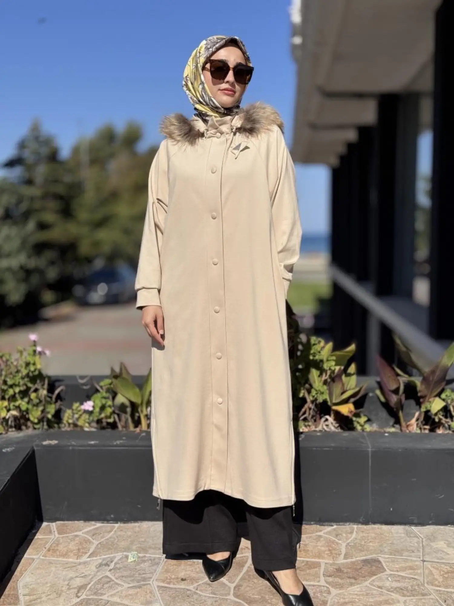 Qupra Seyyar Kürk Kapüşonlu Çıtçıt Kapamalı Uzun Kap WAC91014