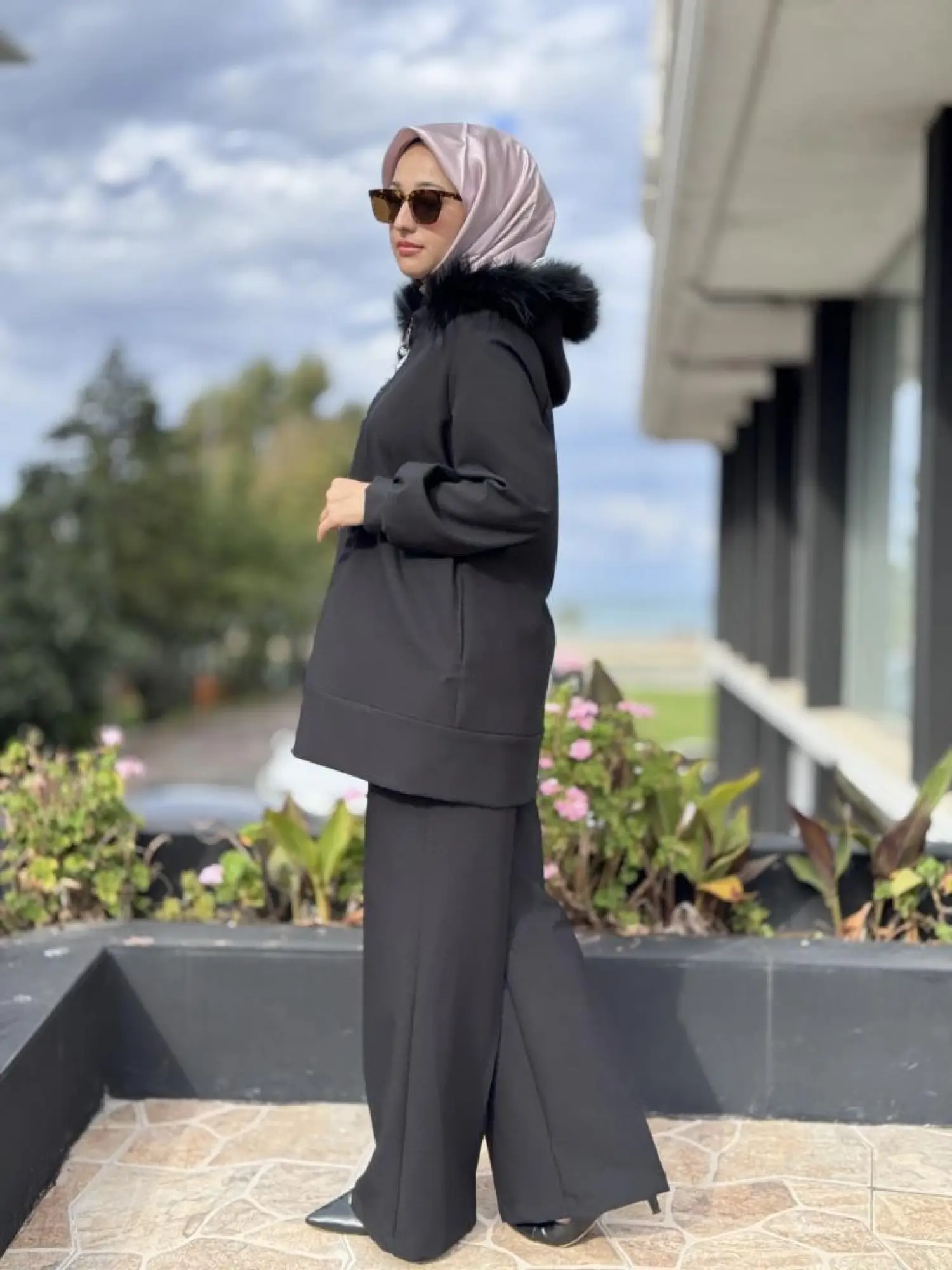 Qupra Seyyar Kürk Kapüşonlu Kap Pantolon Takım WAC92001