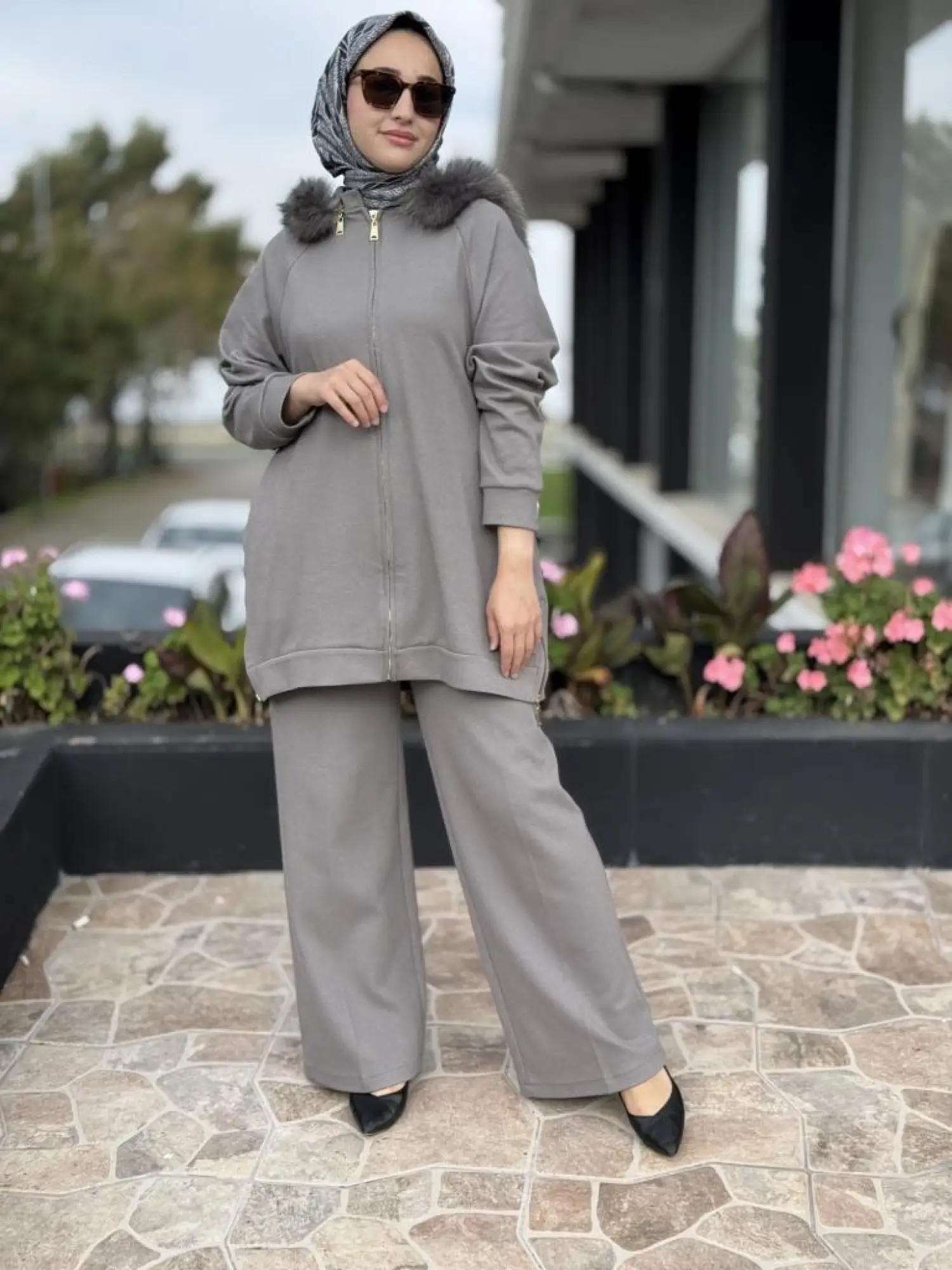 Qupra Seyyar Kürk Kapüşonlu Yandan Fermuarlı Kap Pantolon Takım WAC92035