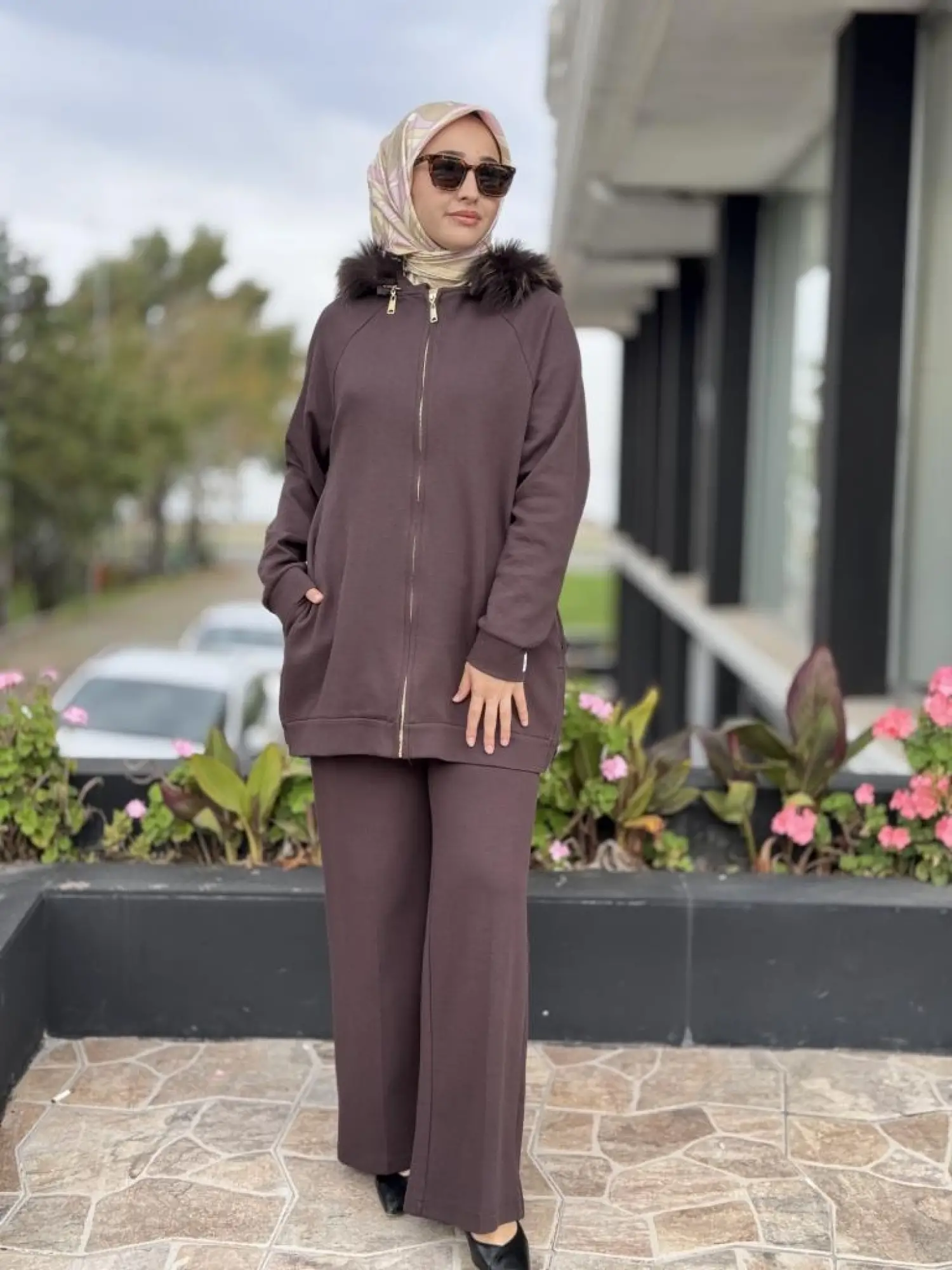 Qupra Seyyar Kürk Kapüşonlu Yandan Fermuarlı Kap Pantolon Takım WAC92035