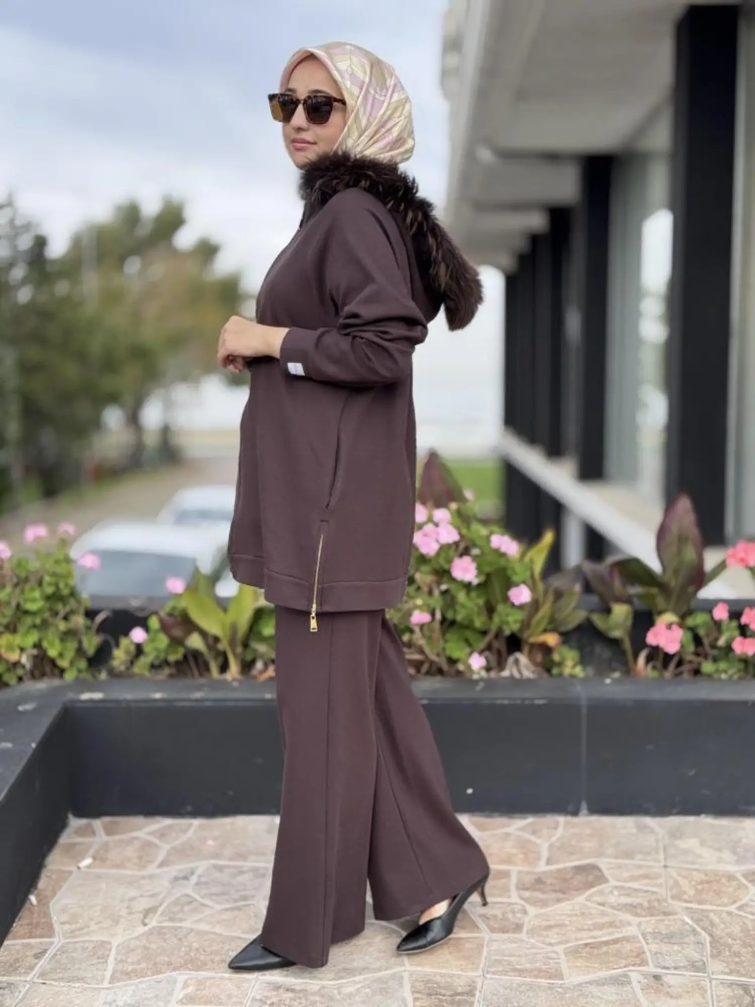 Qupra Seyyar Kürk Kapüşonlu Yandan Fermuarlı Kap Pantolon Takım WAC92035