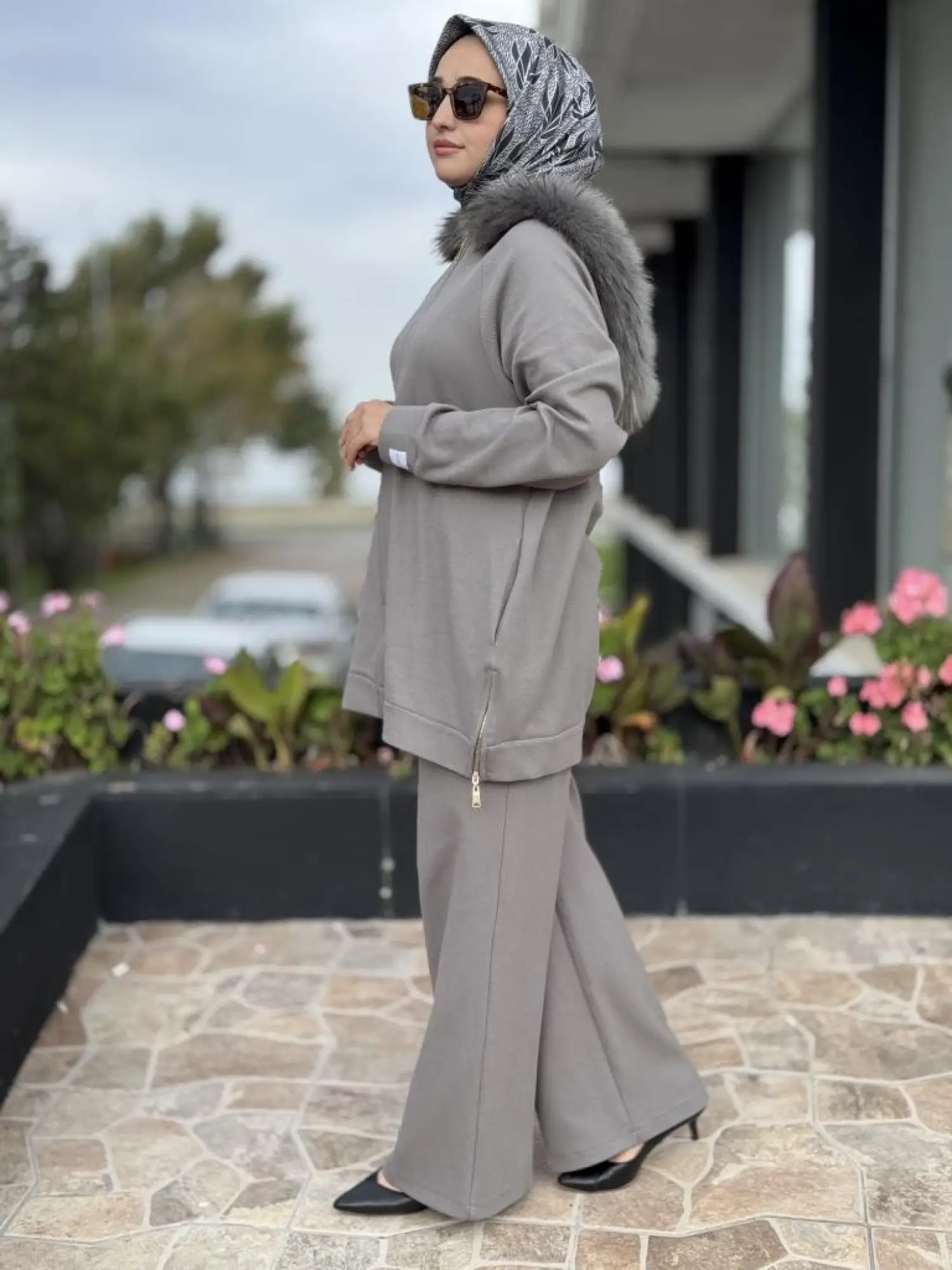 Qupra Seyyar Kürk Kapüşonlu Yandan Fermuarlı Kap Pantolon Takım WAC92035