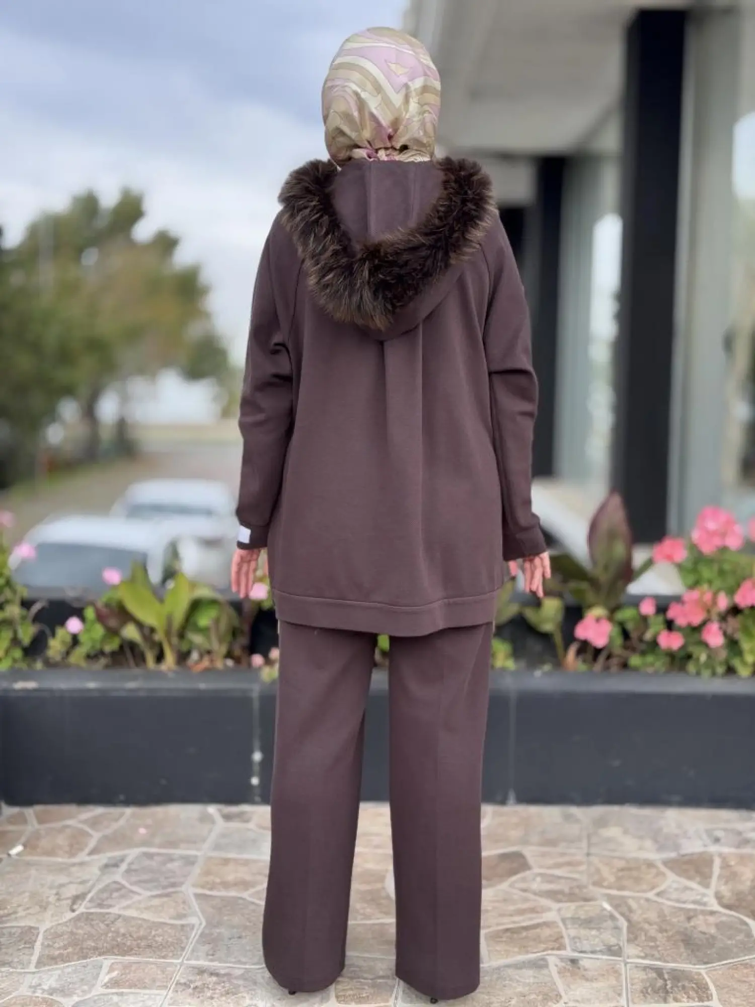 Qupra Seyyar Kürk Kapüşonlu Yandan Fermuarlı Kap Pantolon Takım WAC92035