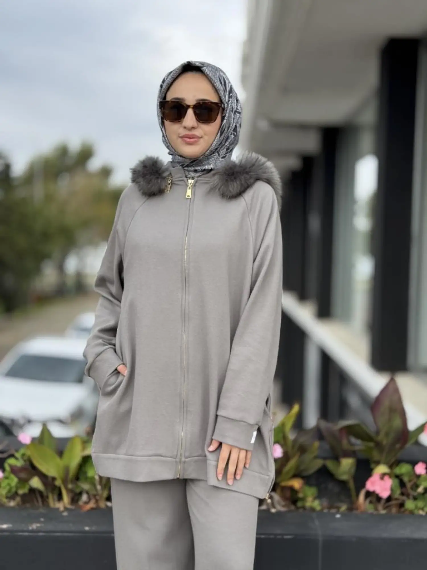 Qupra Seyyar Kürk Kapüşonlu Yandan Fermuarlı Kap Pantolon Takım WAC92035