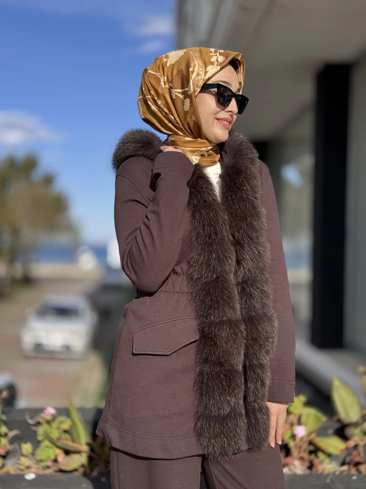 Qupra Seyyar Kürk Yaka Detaylı Kap Pantolon Takım WAC92093