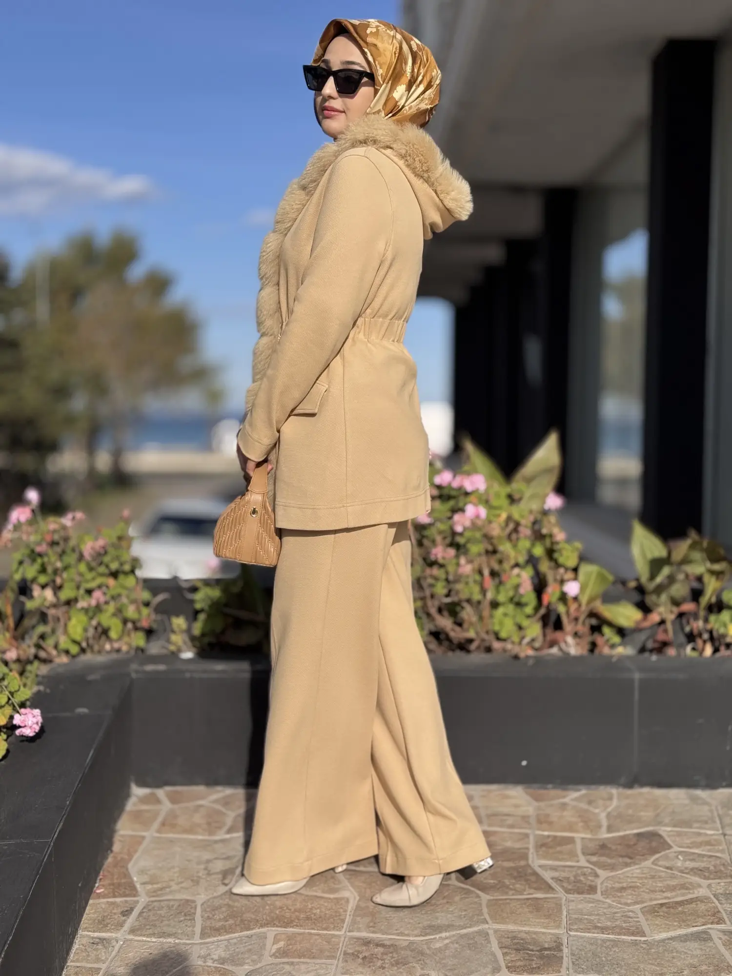 Qupra Seyyar Kürk Yaka Detaylı Kap Pantolon Takım WAC92093