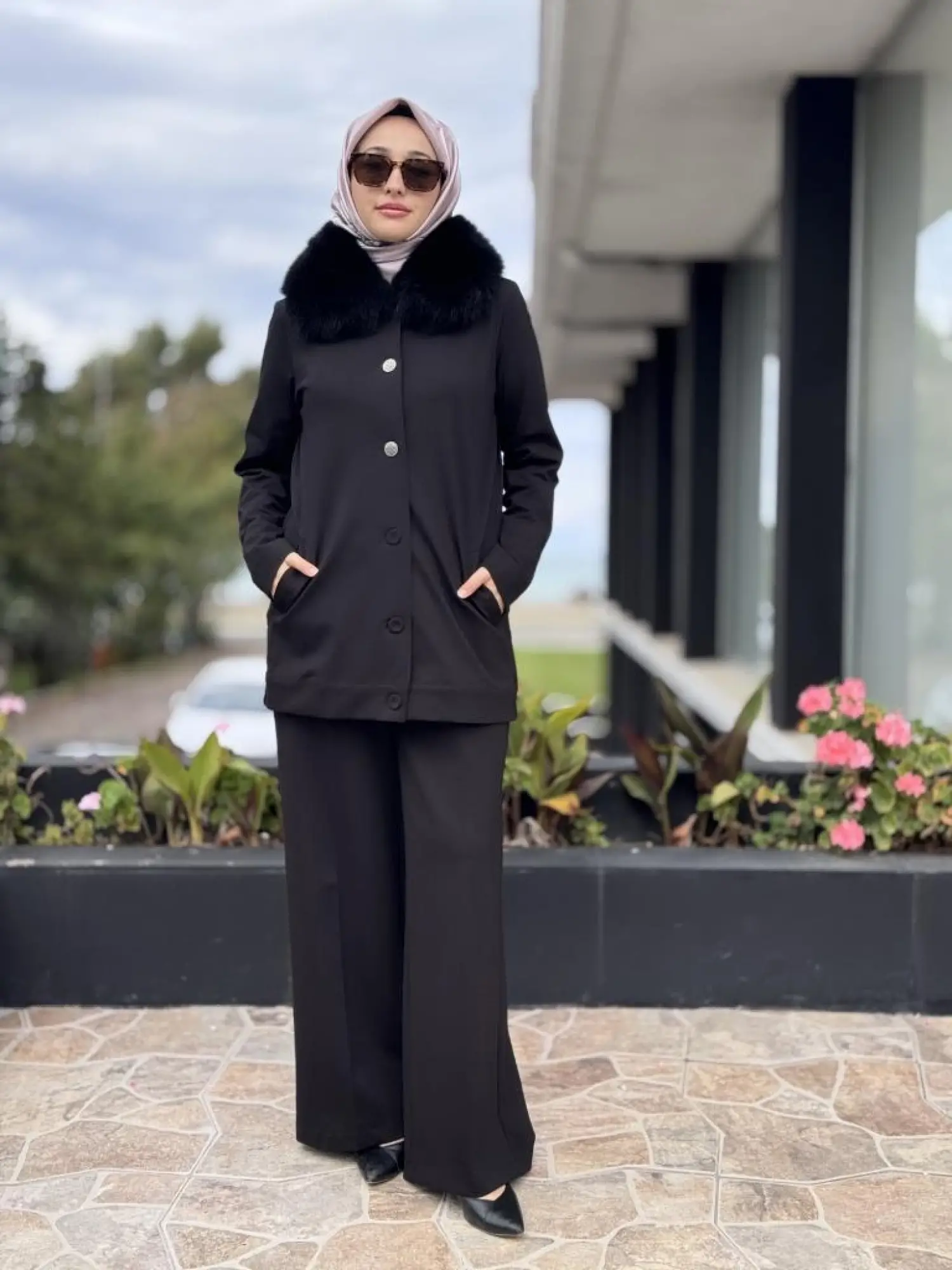 Qupra Seyyar Kürklü Metalik Düğmeli Kap Pantolon Takım WAC92003