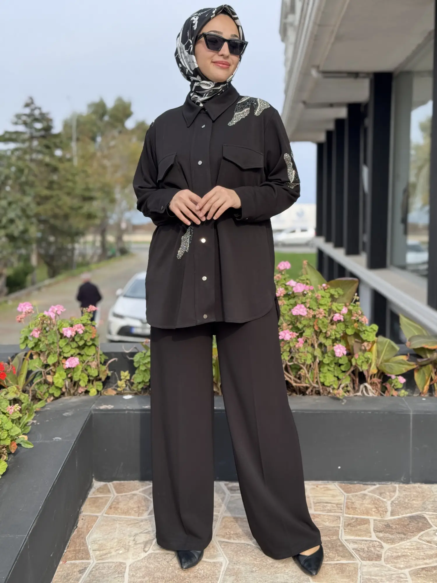 Qupra Sırt Drape ve Teknik Kumaş Detaylı Taşlı Kap Pantolon Takım WAC92107