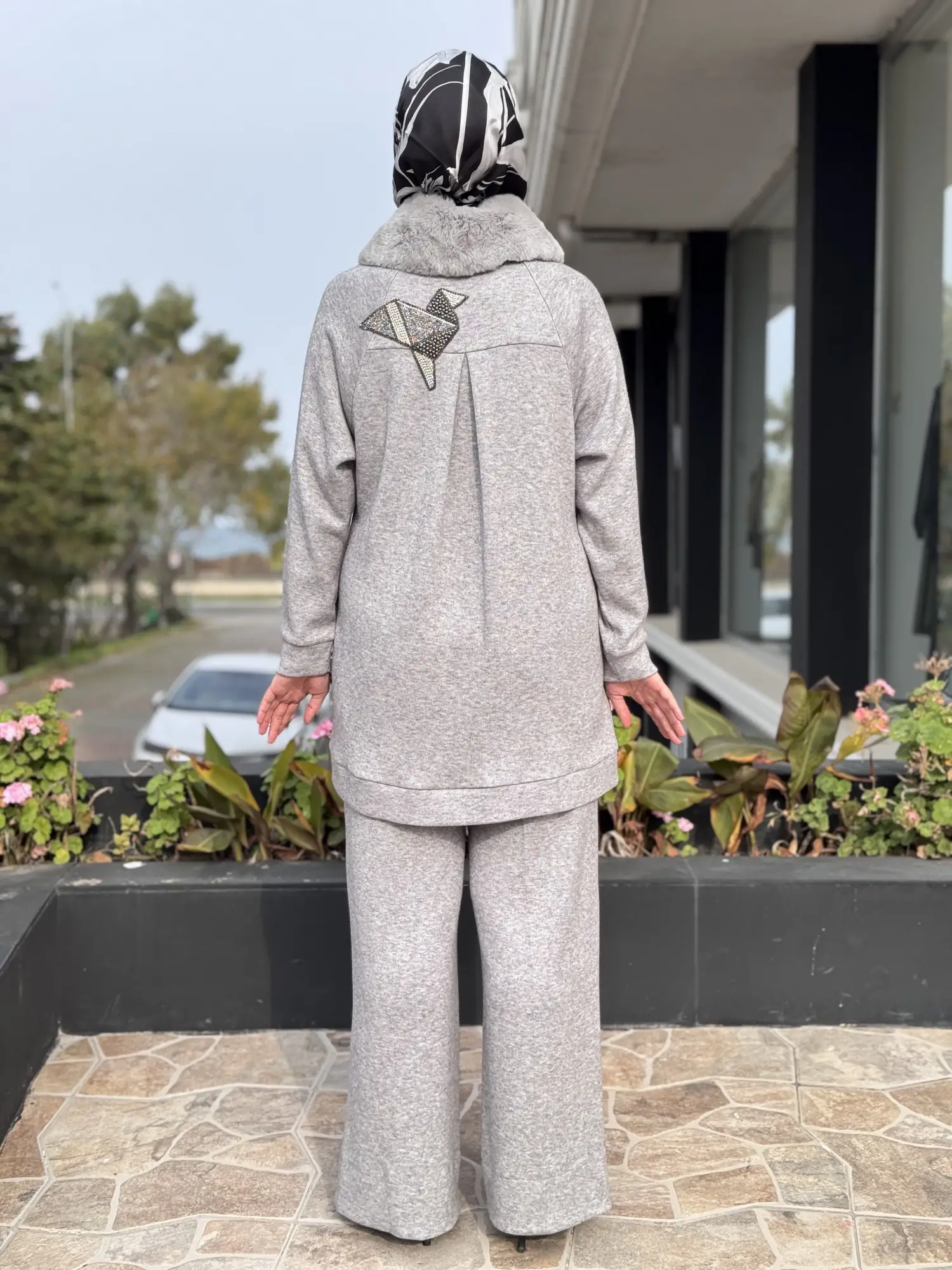 Qupra Sırtı Boncuk Detaylı Seyyar Kürk Detaylı Kap Pantolon Takım WAC92033