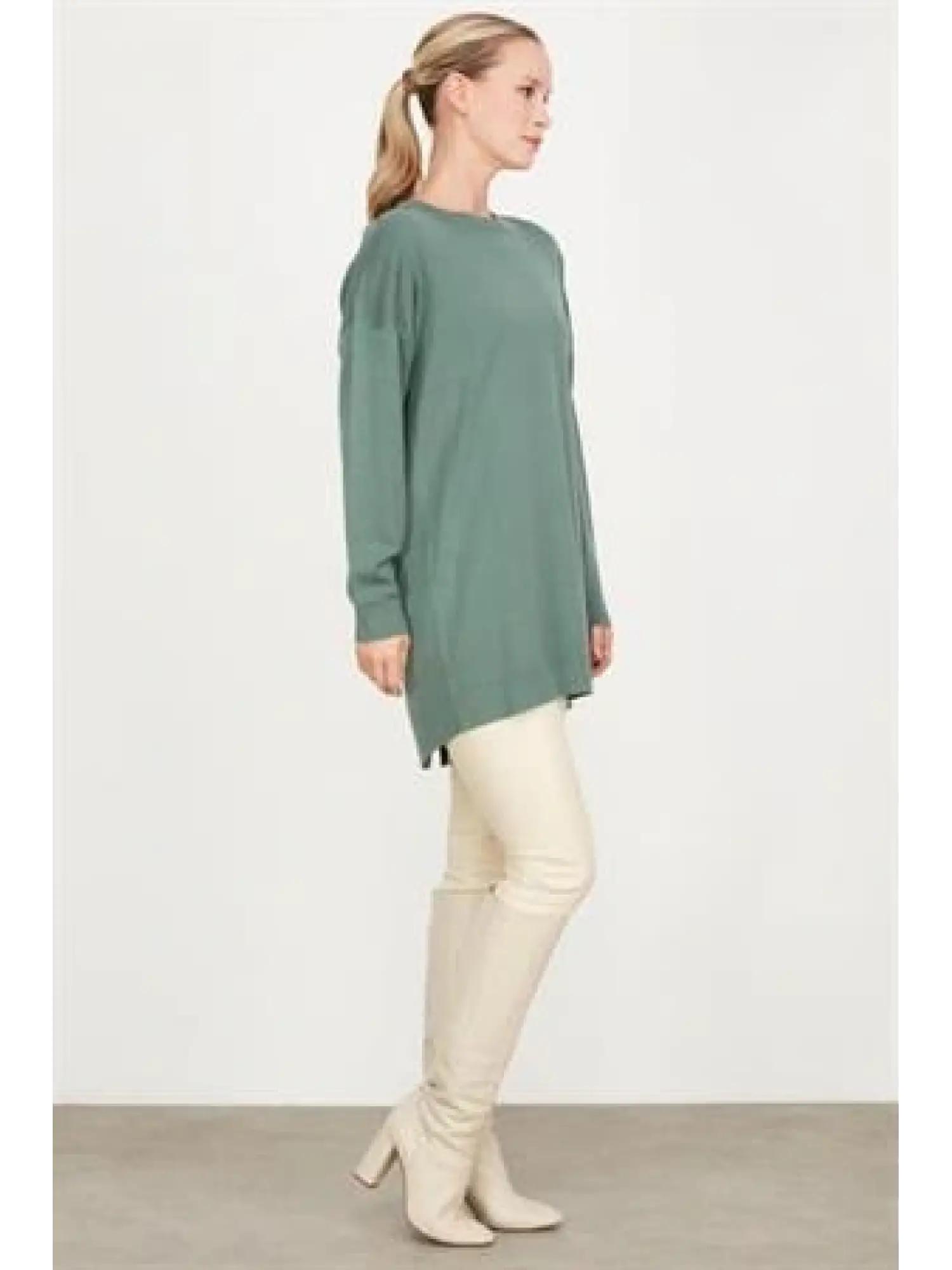 Tığ Triko Arkası Yırtmaçlı Yün Triko Tunik TNK21494