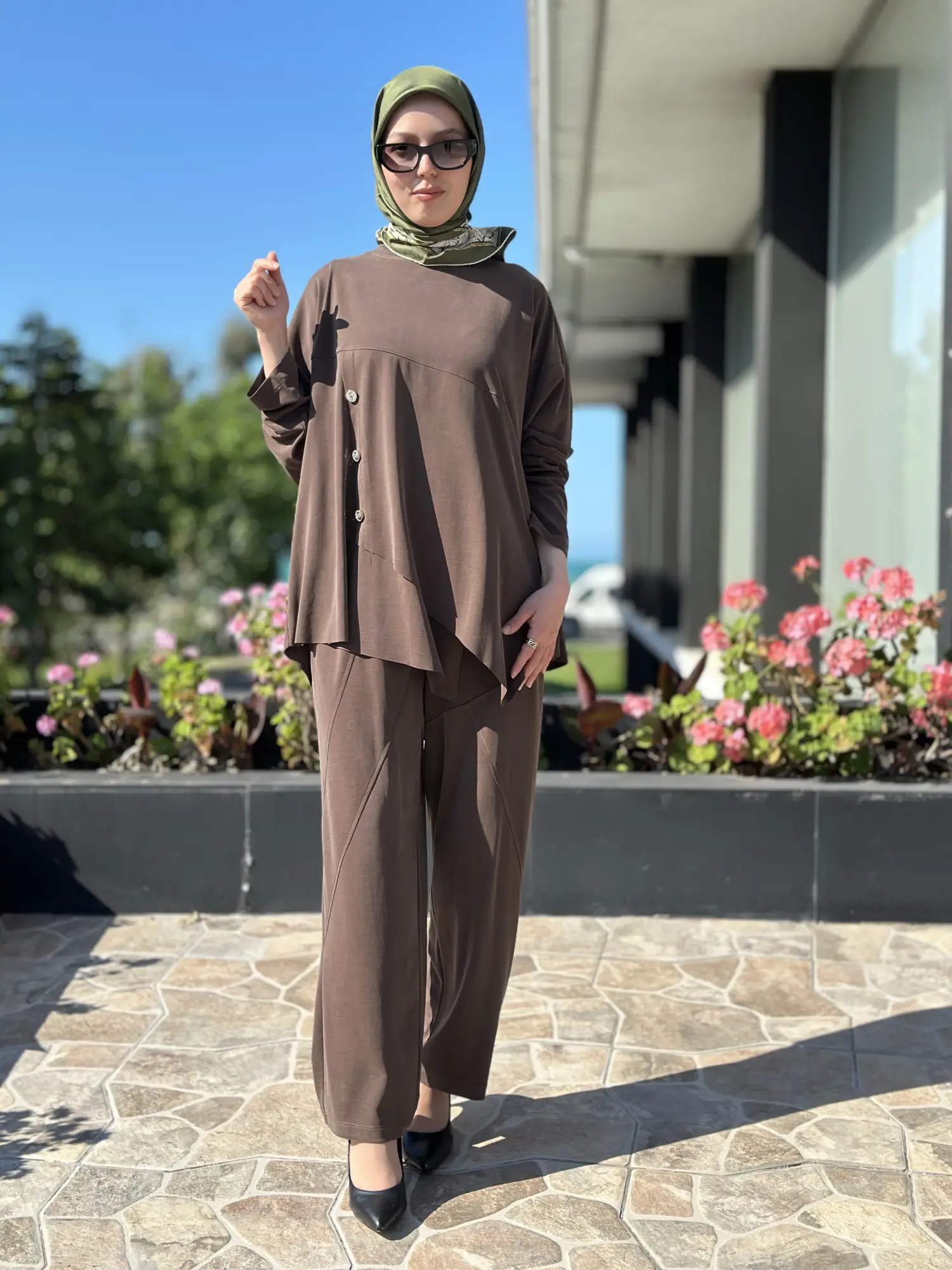 Tığ Triko  Asimetrik Model Kristal Düğme Detaylı Pantolonlu Takım TKM5132