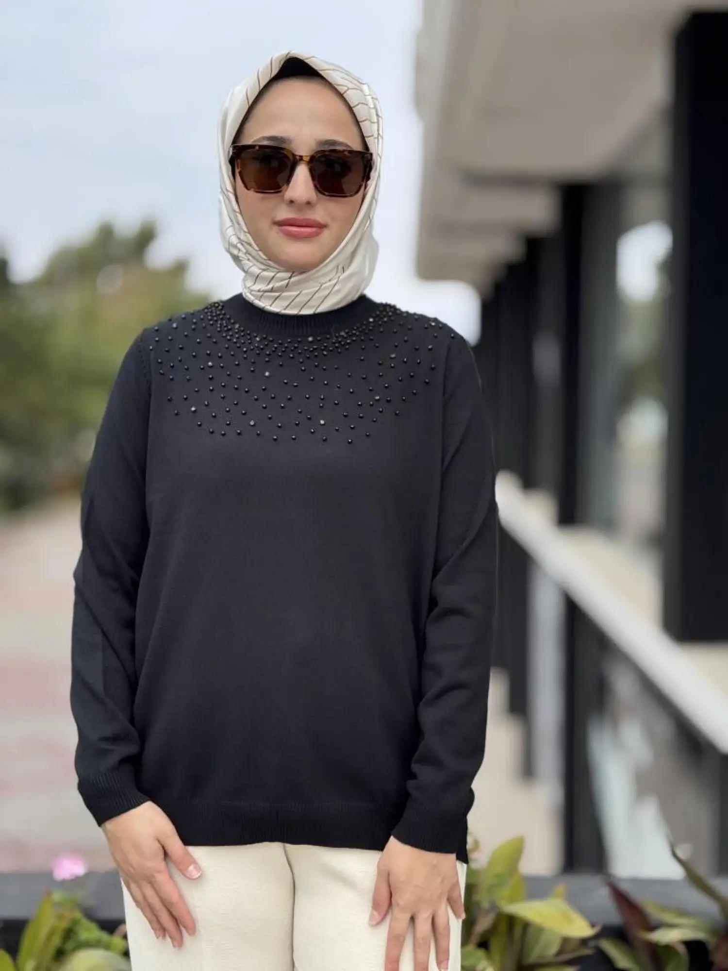 Tığ Triko Boncuk İşlemeli Bluz BLZ21725