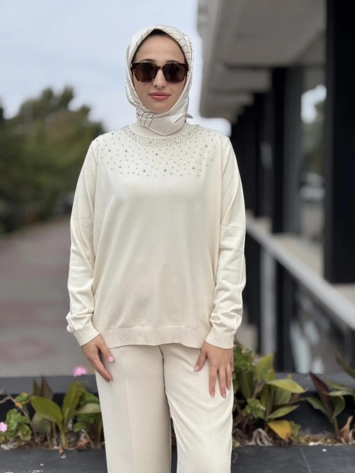 Tığ Triko Boncuk İşlemeli Bluz BLZ21725