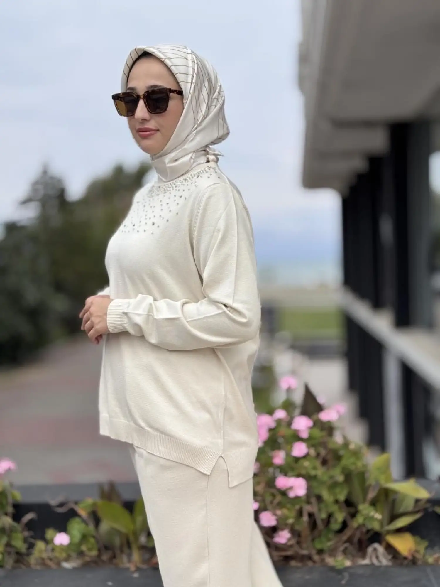 Tığ Triko Boncuk İşlemeli Bluz BLZ21725