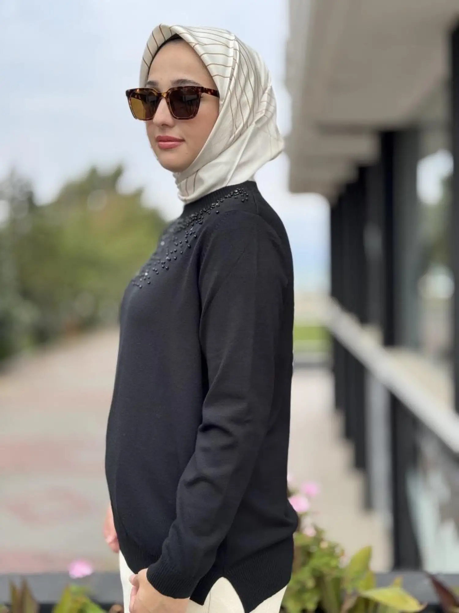 Tığ Triko Boncuk İşlemeli Bluz BLZ21725