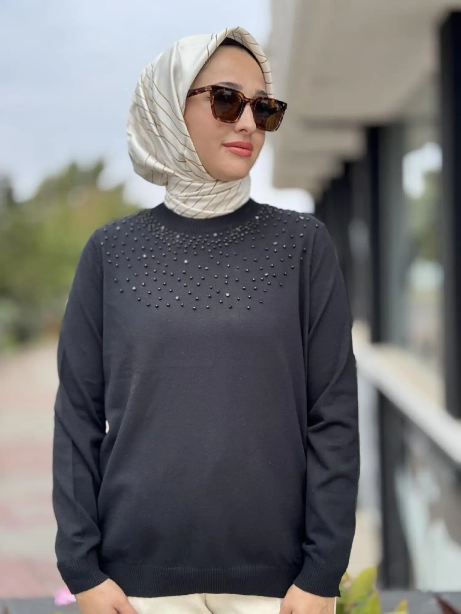 Tığ Triko Boncuk İşlemeli Bluz BLZ21725