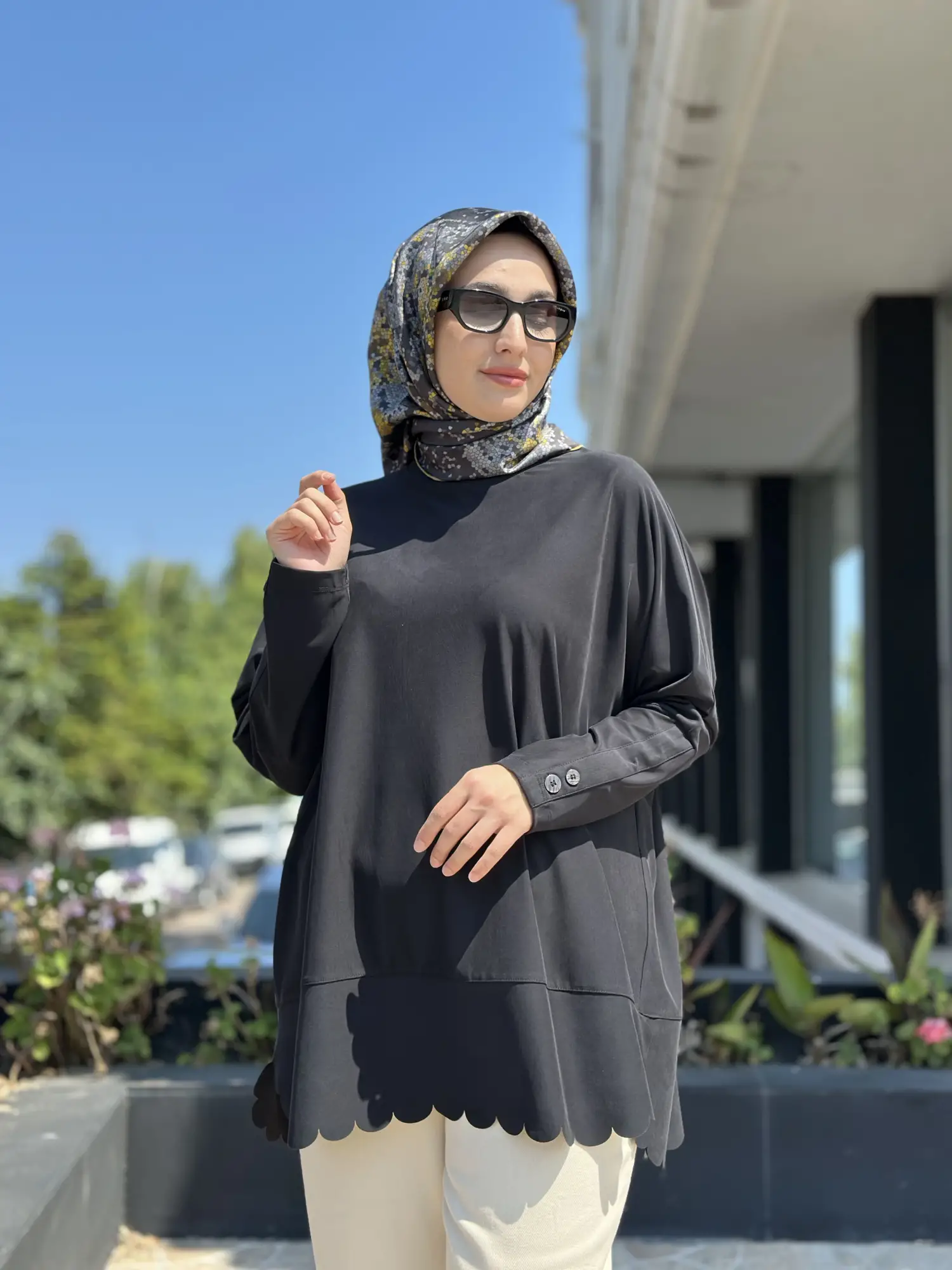 Tığ Triko Kolları Düğme Detaylı Oversize Tunik TNK4103