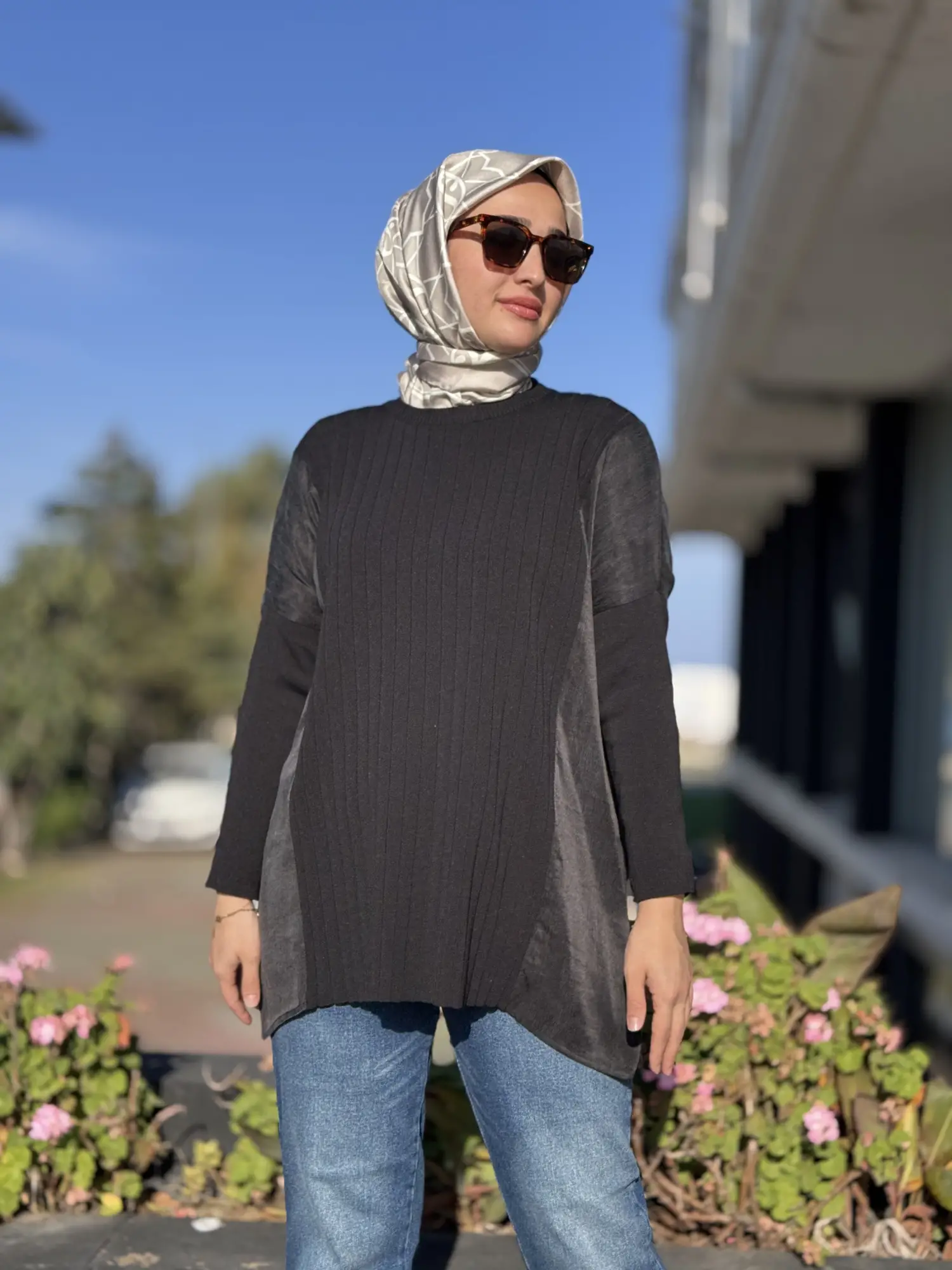 Tığ Triko Kumaş Kombinli Yandan Yırtmaçlı Rayon Tunik TNK21915