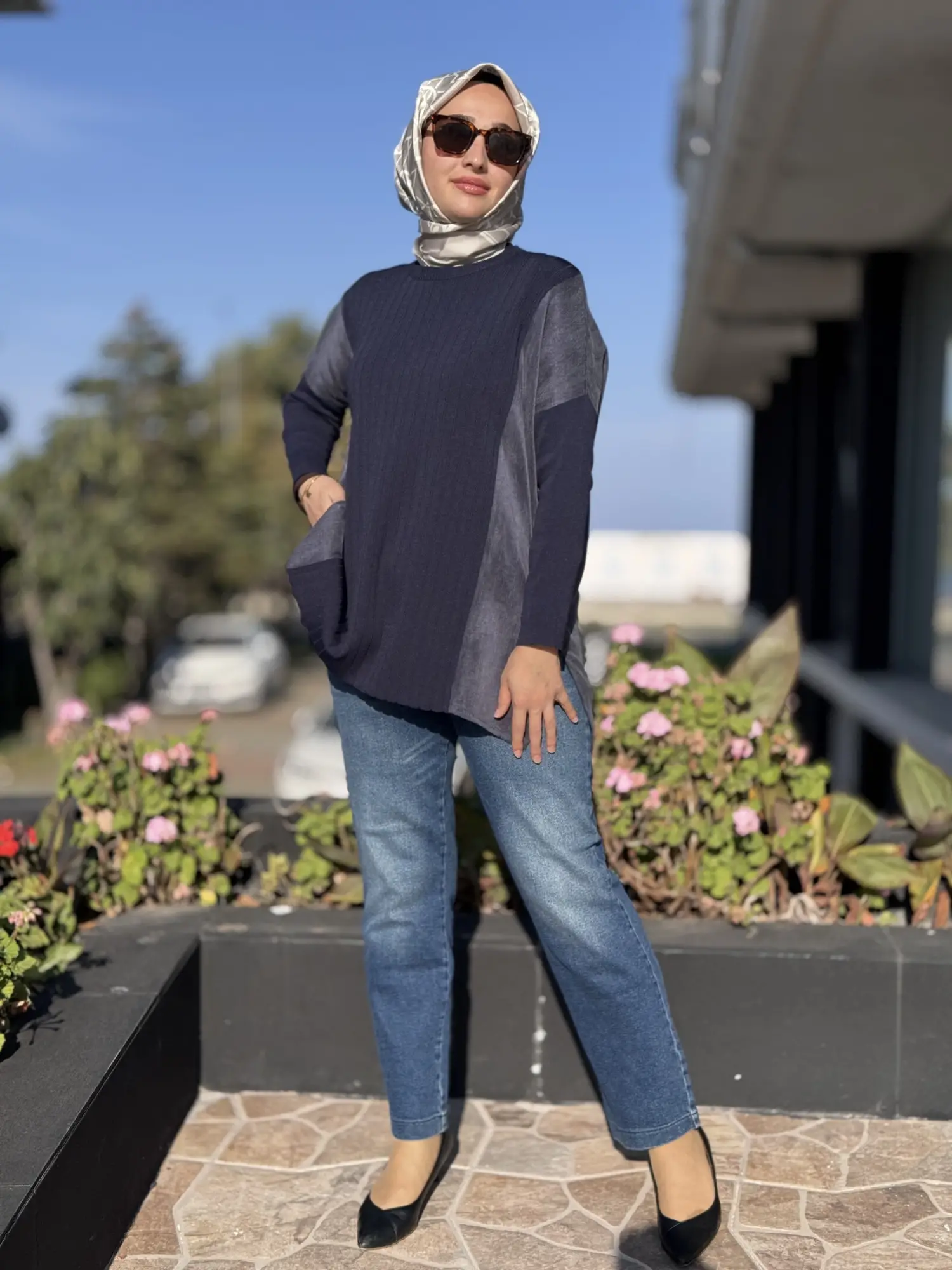 Tığ Triko Kumaş Kombinli Yandan Yırtmaçlı Rayon Tunik TNK21915