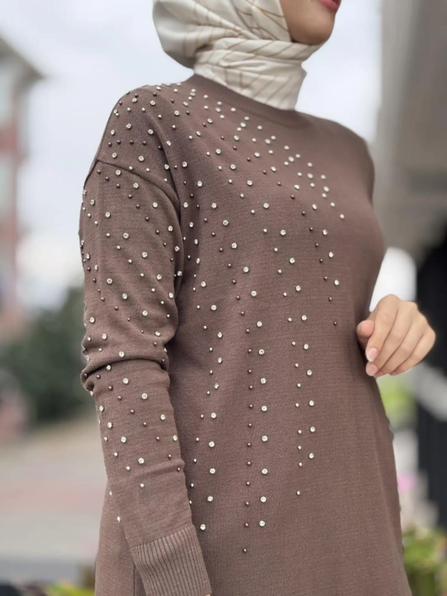 Tığ Triko Omuzu ve Kolu Taş Detaylı Tunik TNK21735