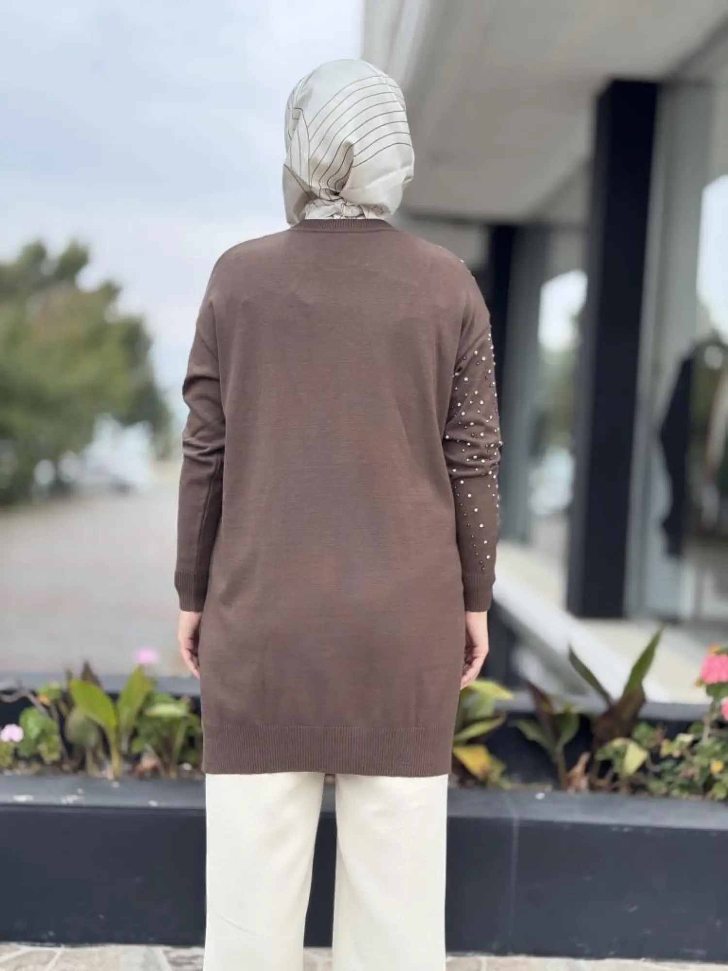 Tığ Triko Omuzu ve Kolu Taş Detaylı Tunik TNK21735