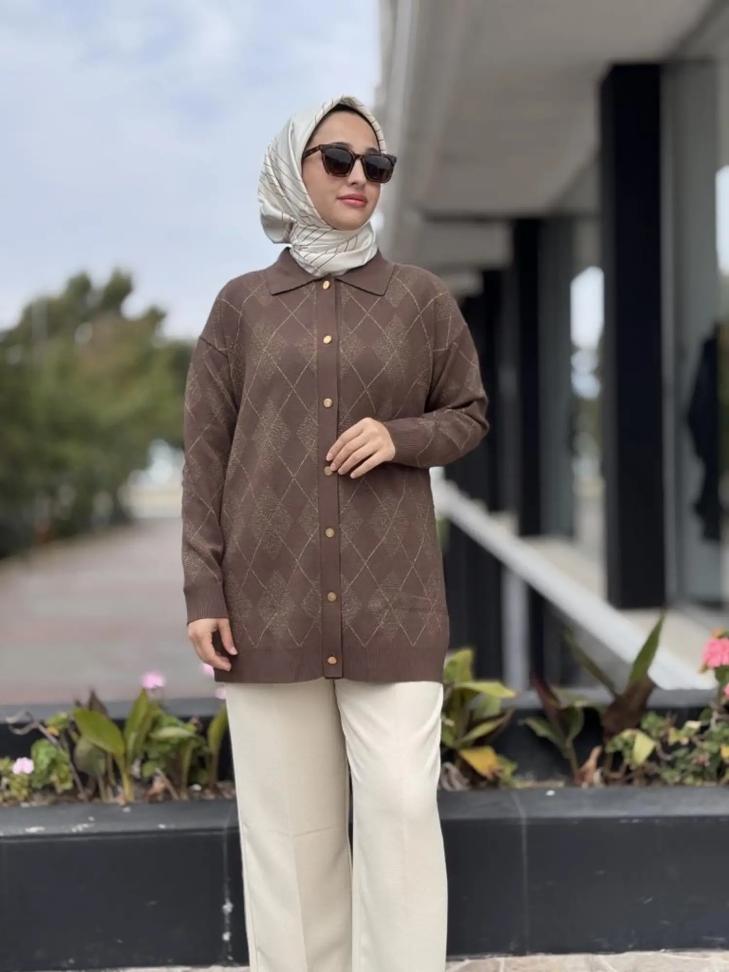 Tığ Triko Polo Yakalı Triko Hırka HRK21844