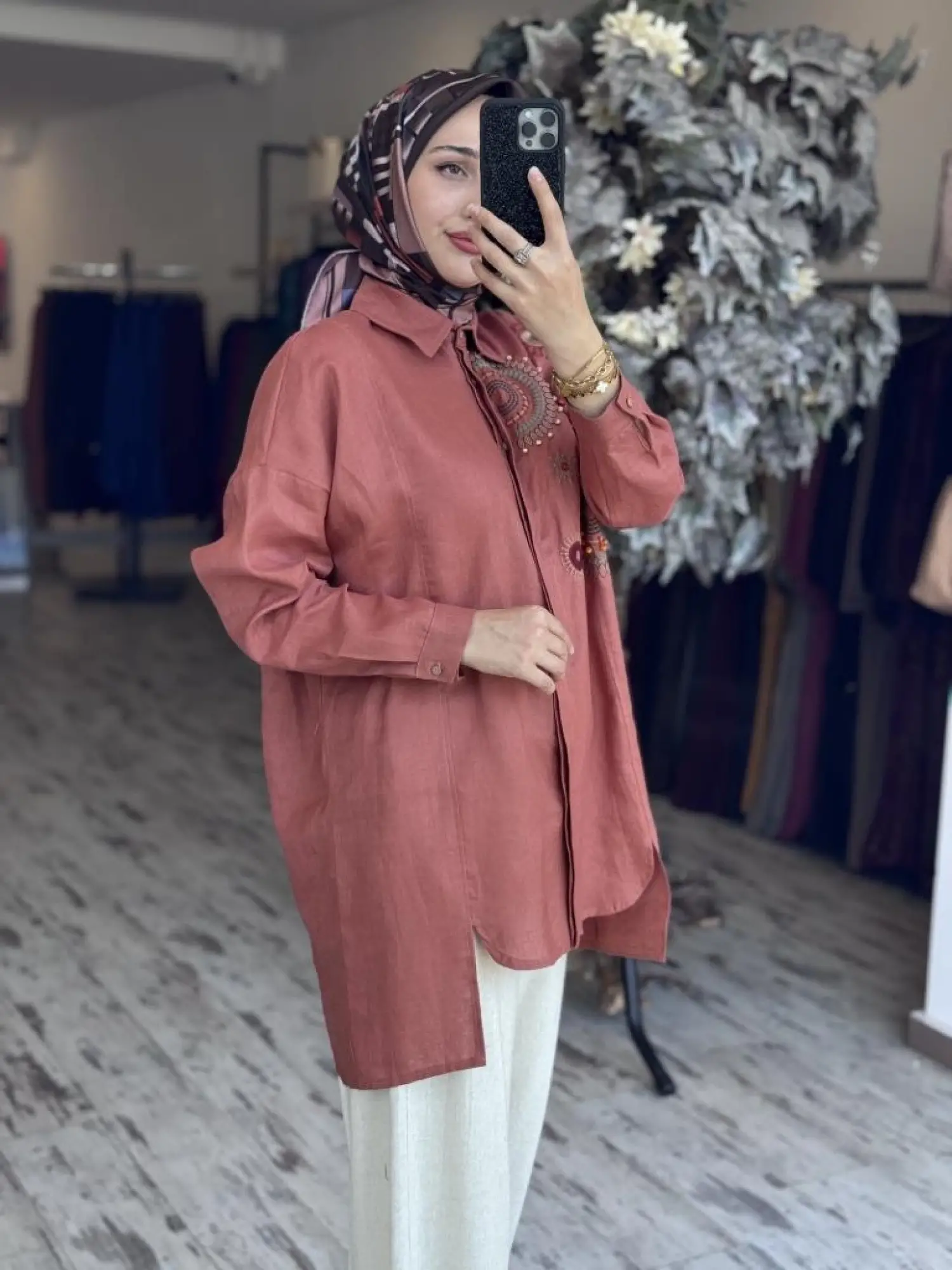 Tığ Triko Robası İşlemeli Gömlek GML3080