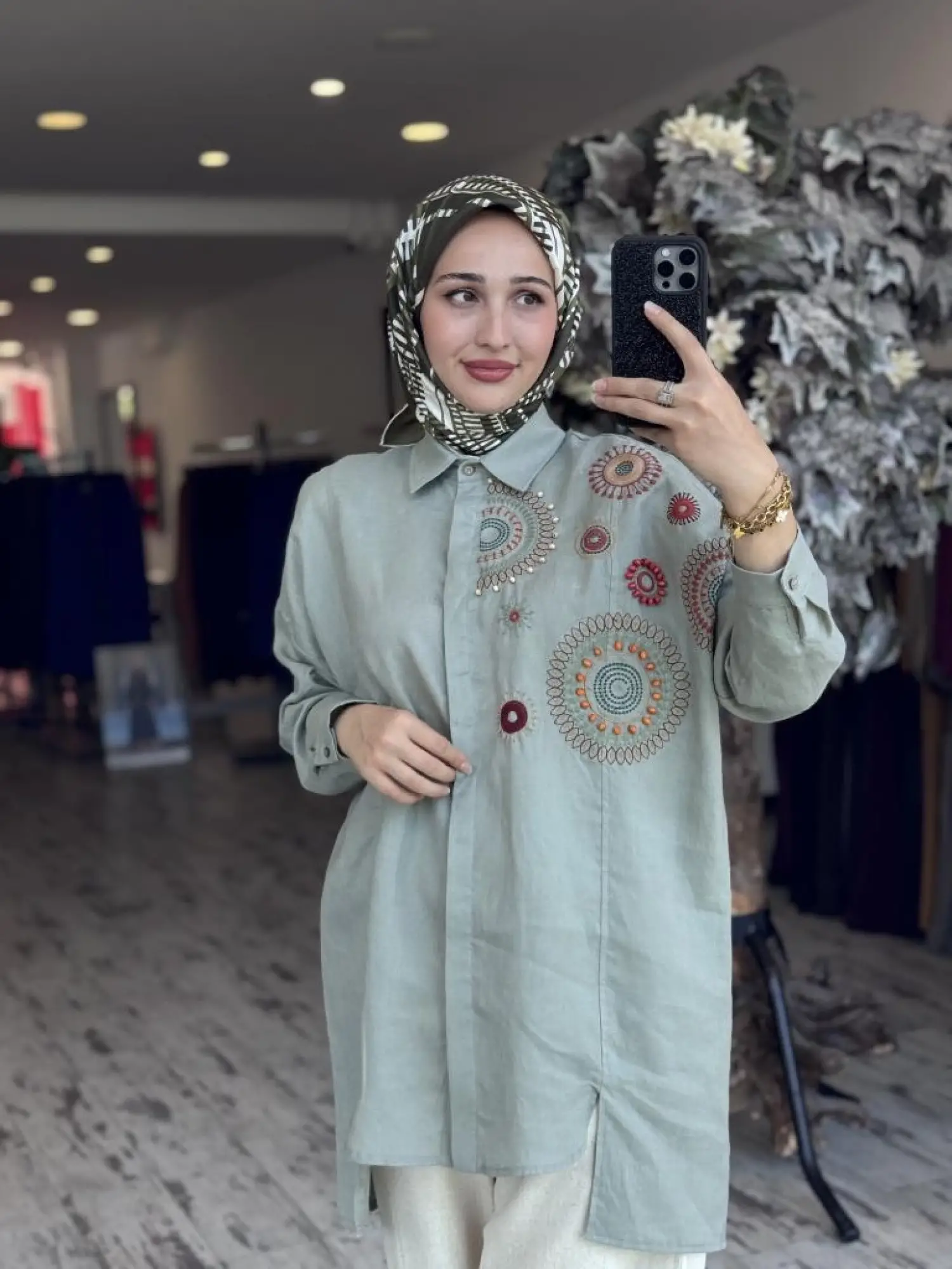 Tığ Triko Robası İşlemeli Gömlek GML3080