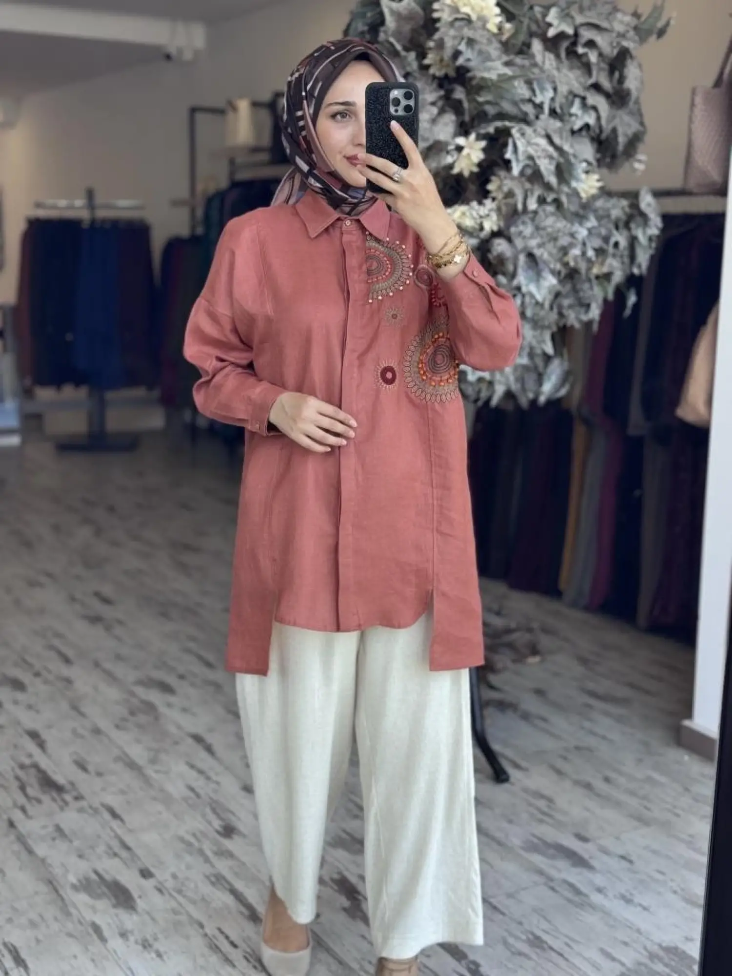 Tığ Triko Robası İşlemeli Gömlek GML3080