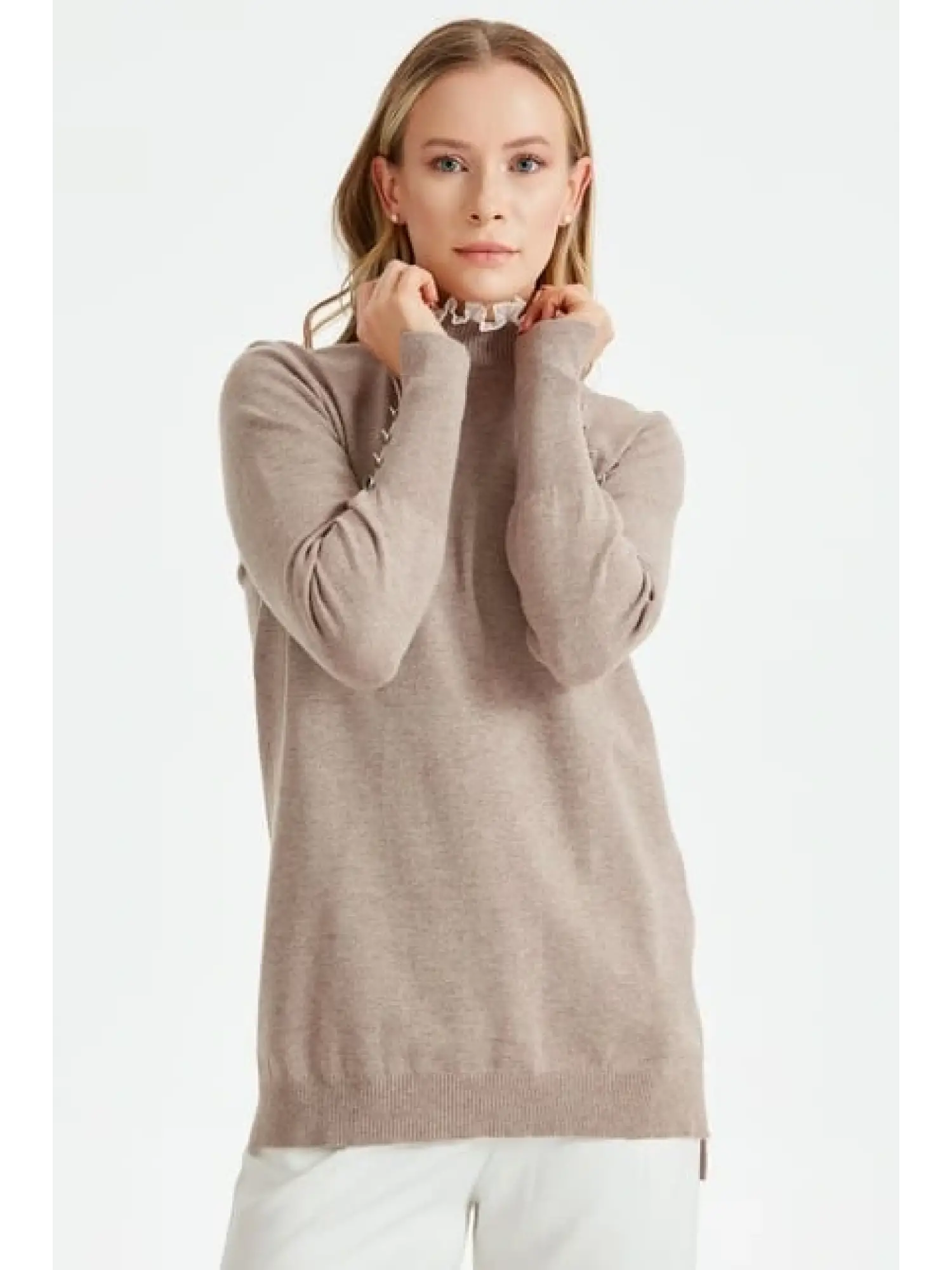 Tığ Triko Yakası Fırfır Detaylı Tunik TNK21486